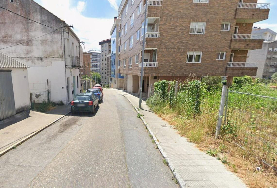 Venta 2 pisos en Calle Xilgaro, Vigo. ALQUILADO. No se Puede Visitar.