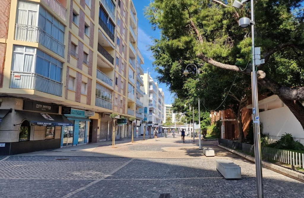 Dúplex seminuevo junto al puerto del Grao de Gandía - foto 5