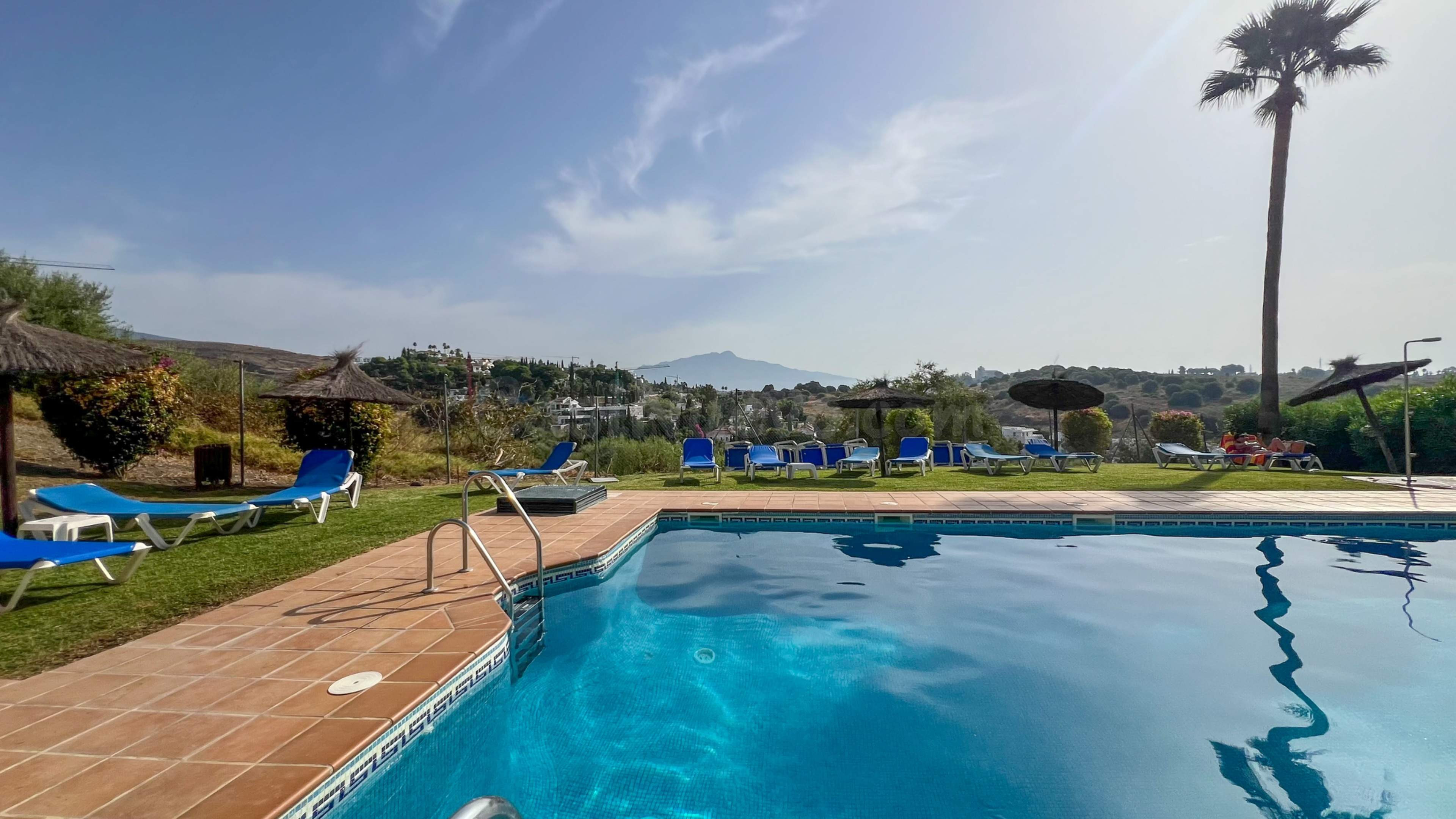Ático dúplex de 3 dormitorios en Bel Air, Estepona