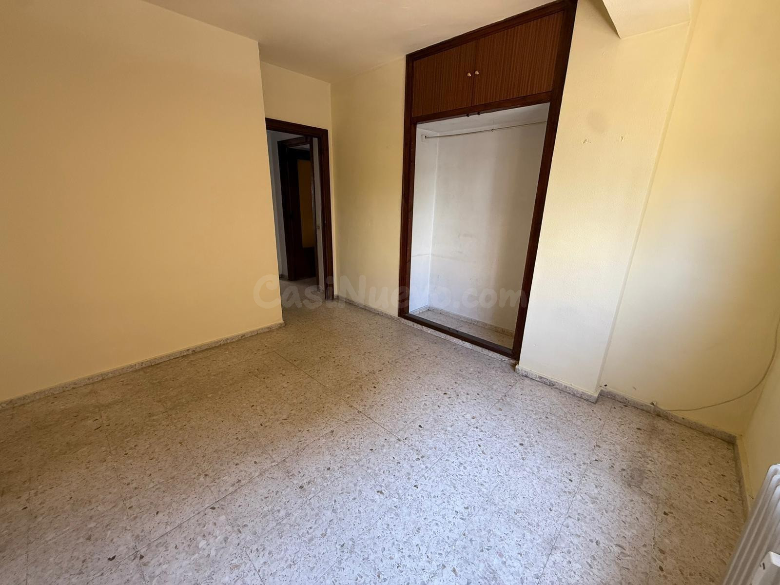 Amplio piso en venta con potencial de reforma ✨ - foto 3