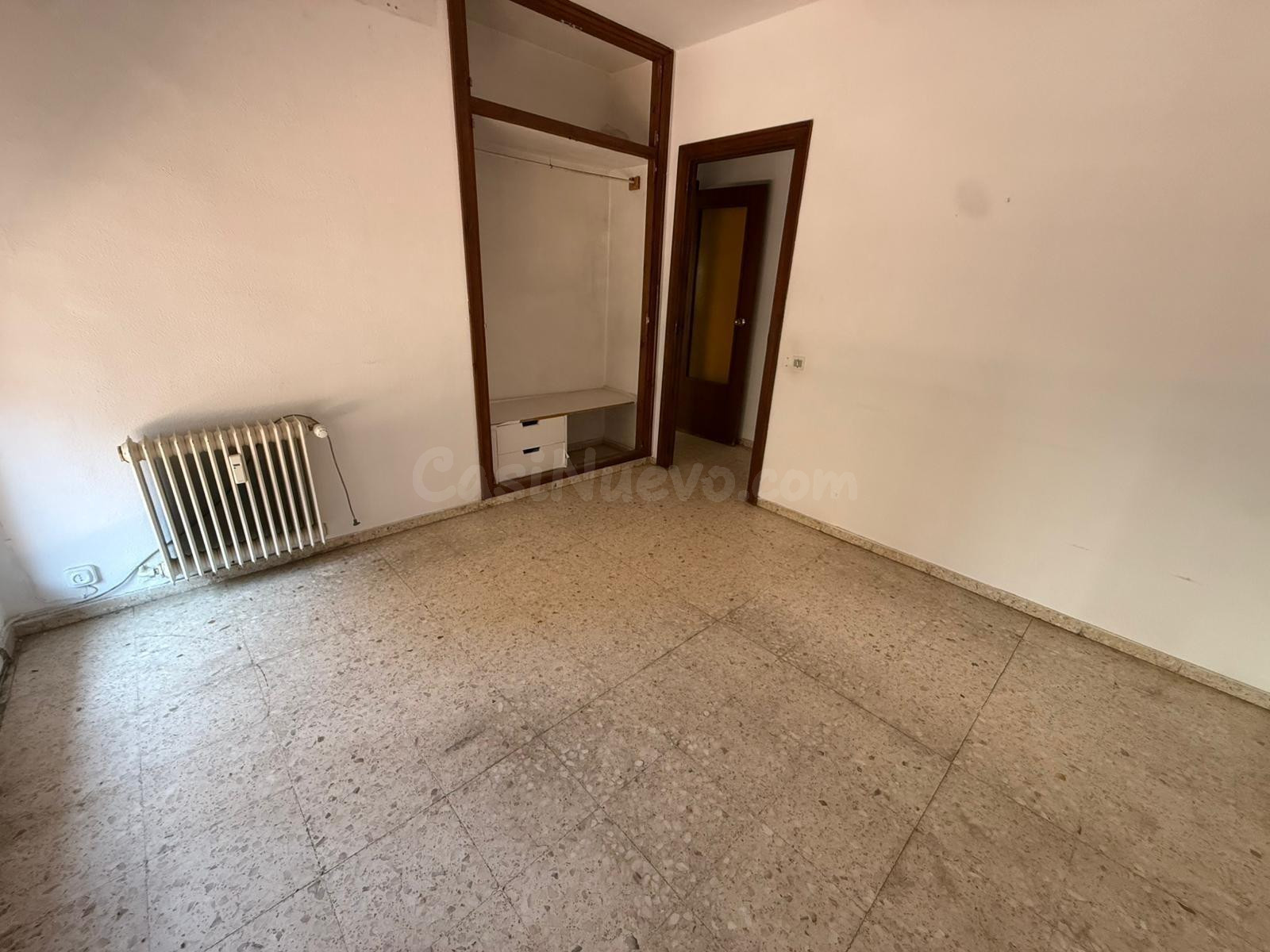Amplio piso en venta con potencial de reforma ✨ - foto 5