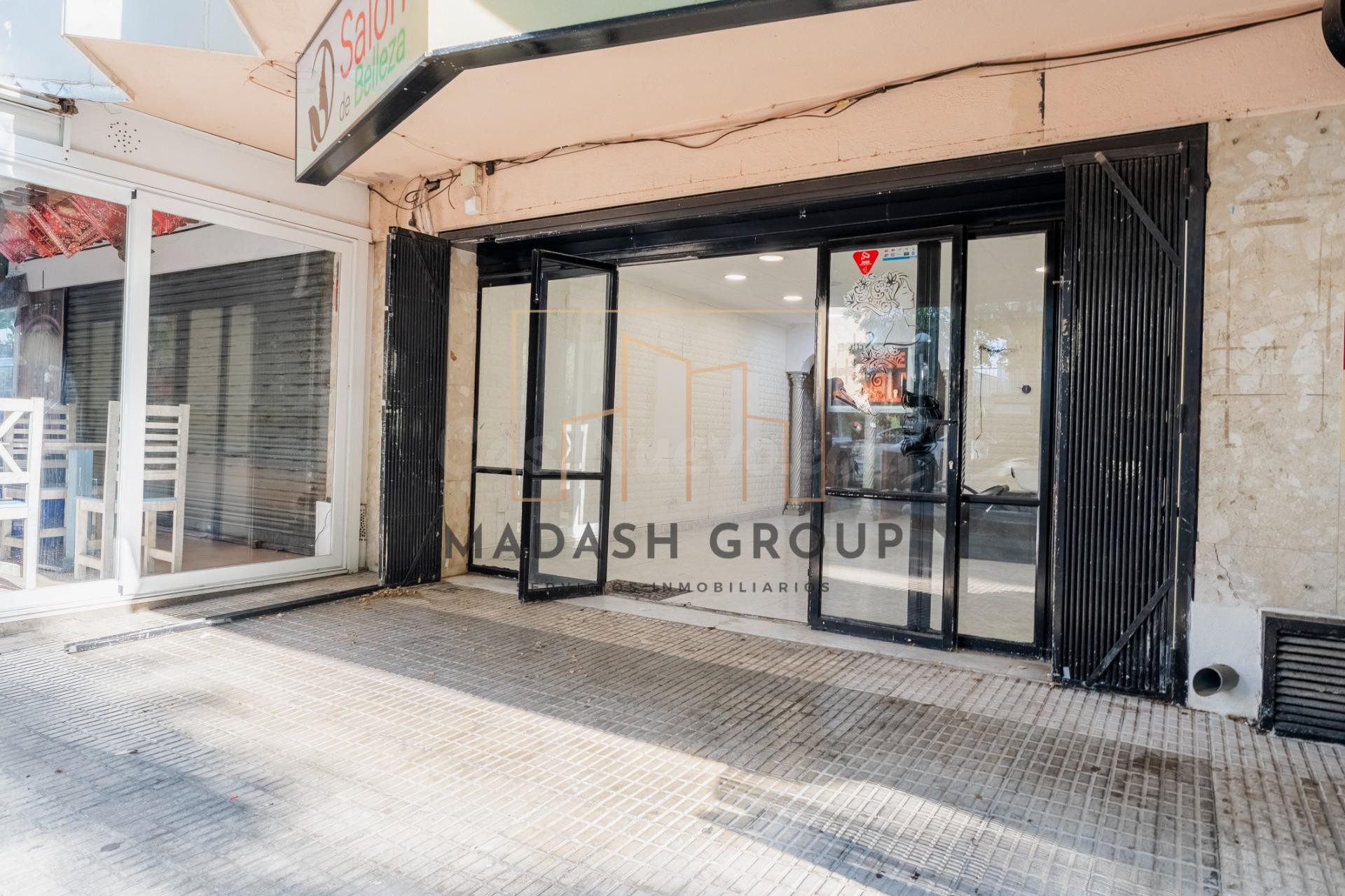 Local comercial en venta en el centro de Salou, cerca de la 