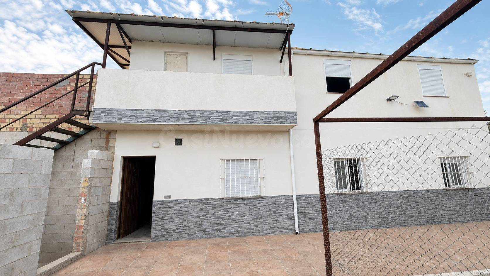 PARCELA RÚSTICA CON VIVIENDA PARA REFORMAR EN MORÓN DE LA FRONTERA solo 30.000€