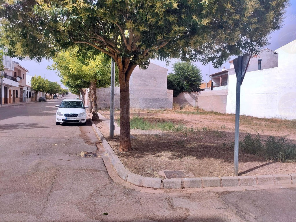 Solar urbano en Venta en Bonillo, El Albacete - foto 4