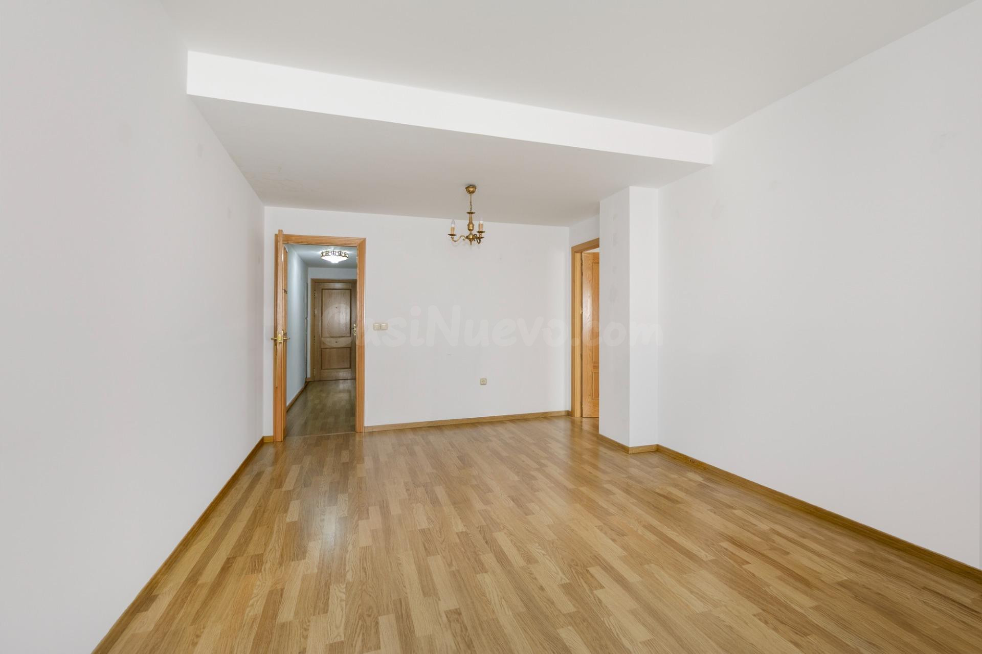 PISO EN VENTA EN ARMILLA CENTRO | 2 DORMITORIOS | GRAN PATIO - foto 3