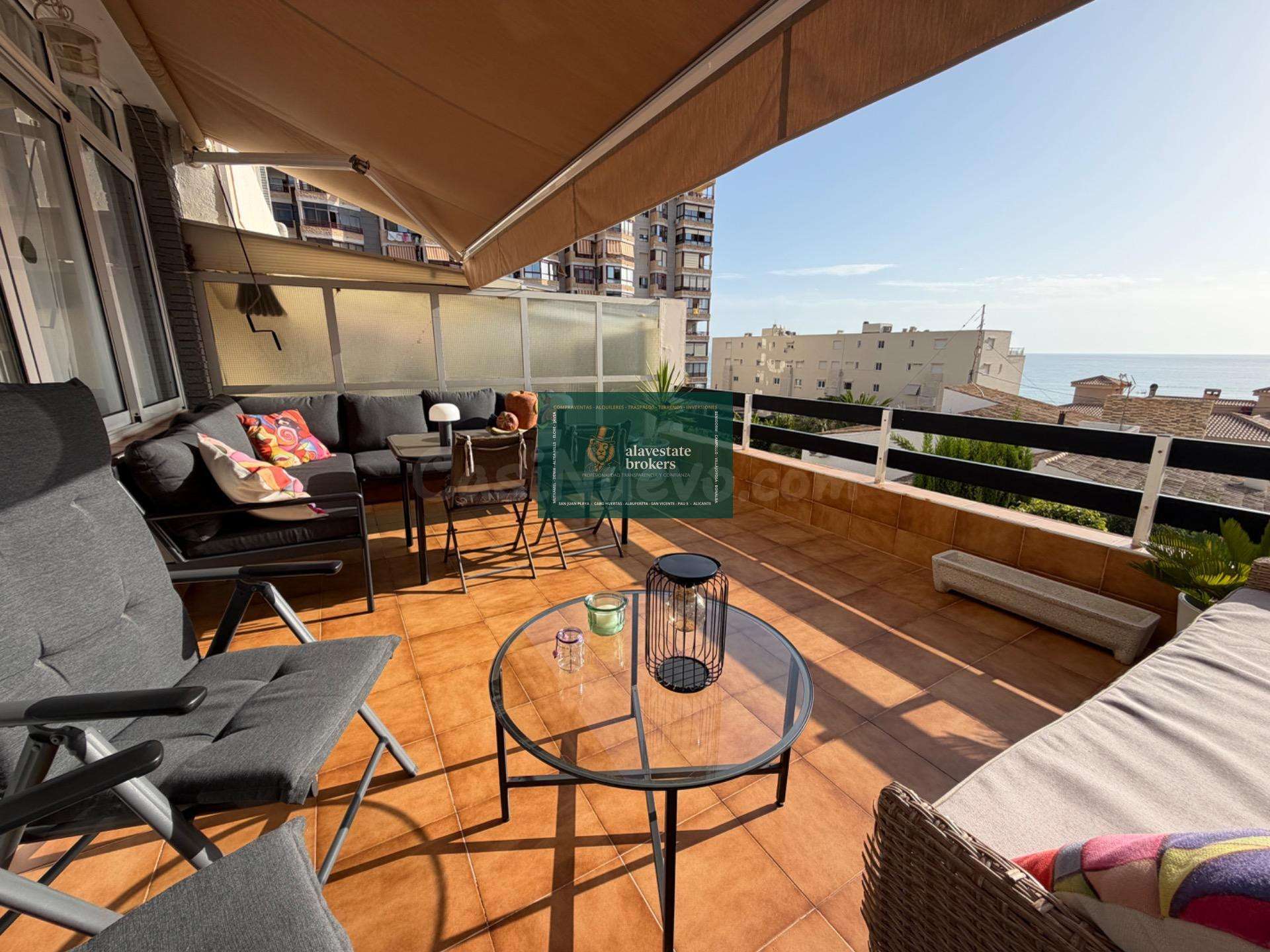 APARTAMENTO CON VISTAS AL MAR Y PARKING INCLUIDO