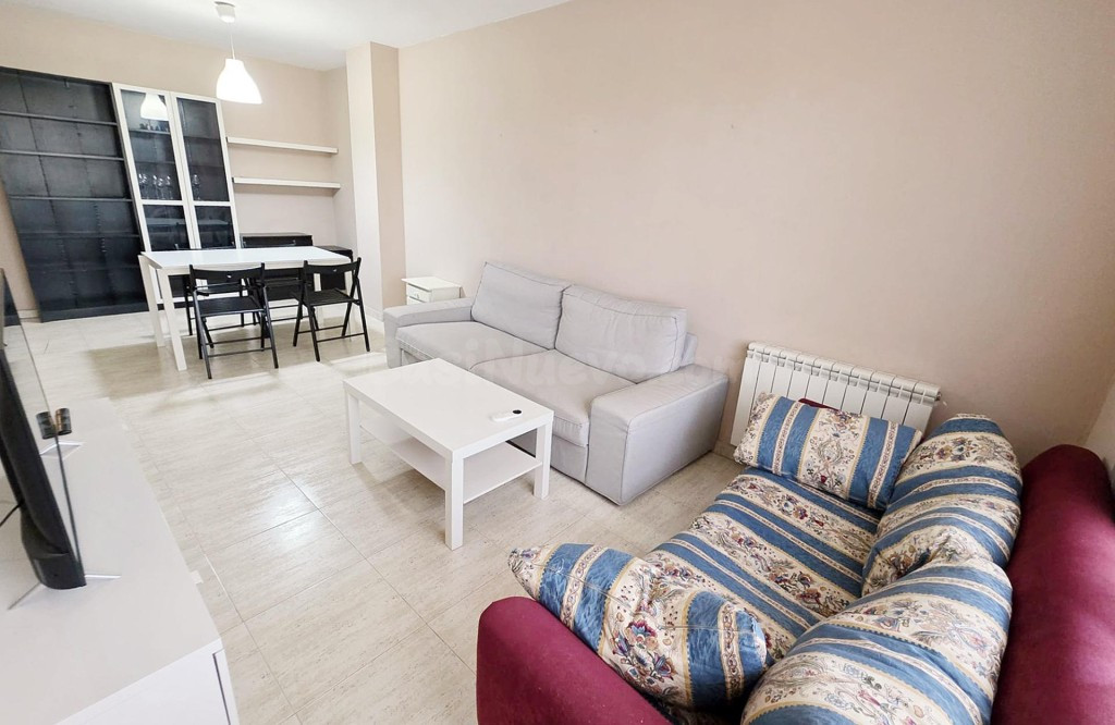 ¡CHICAS ESTUDIANTES! PISO DE TRES habitaciones EN ALQUILER,  - foto 2