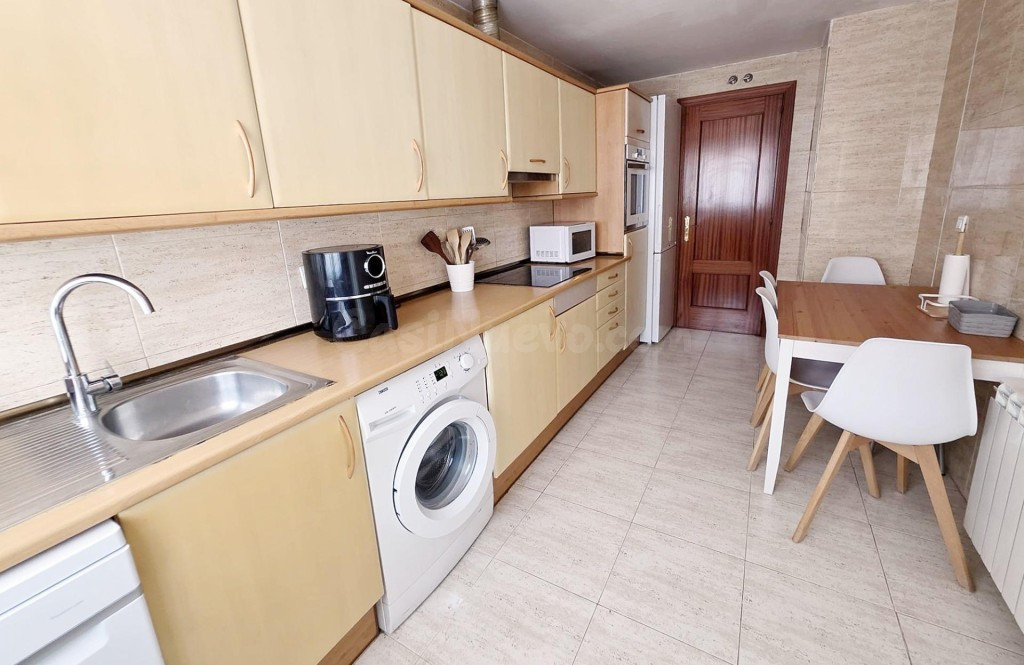 ¡CHICAS ESTUDIANTES! PISO DE TRES habitaciones EN ALQUILER,  - foto 5