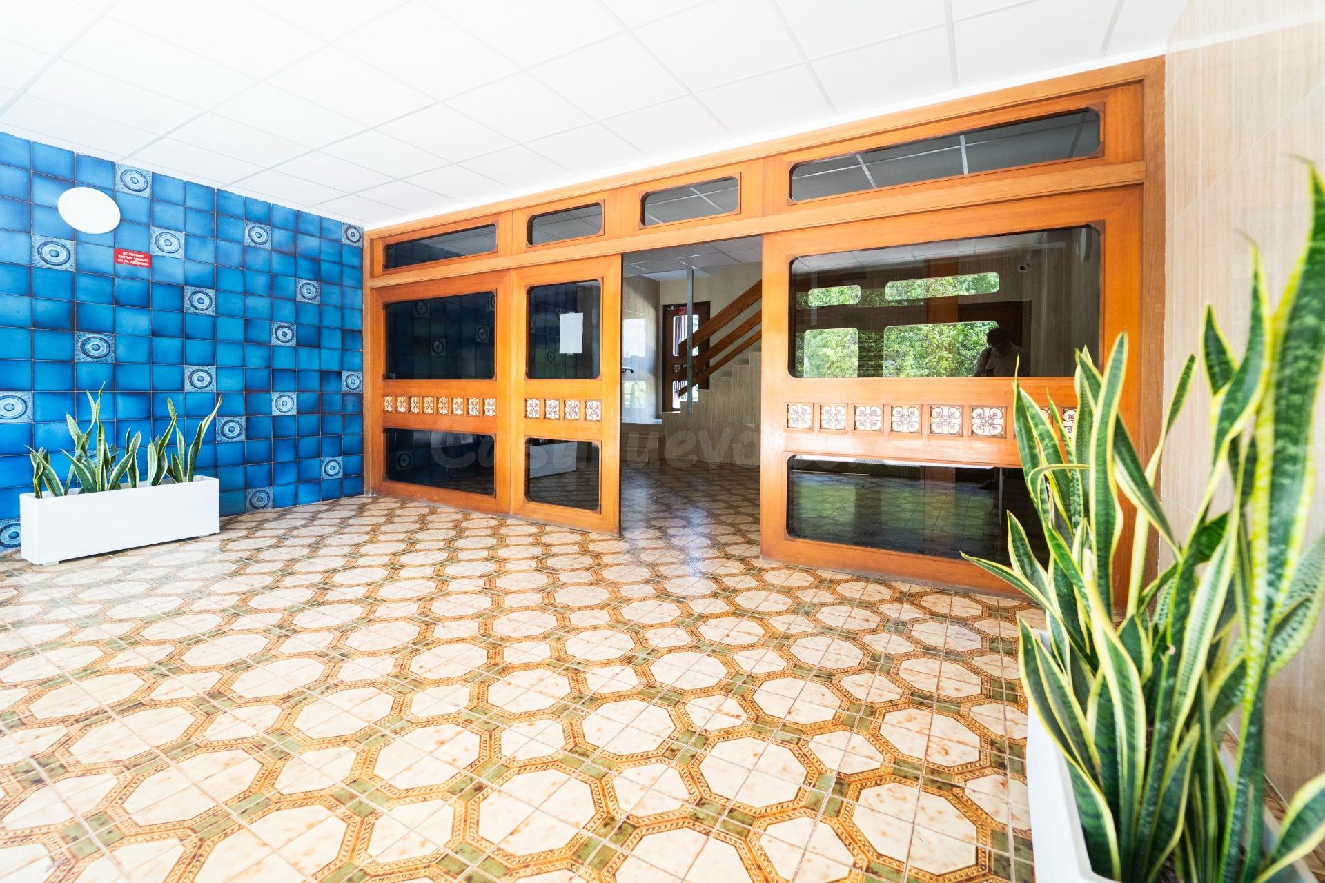 OPORTUNIDAD EN VENTA DE PISO DE 2 DORMITORIOS EN PLAYA DE SA - foto 2
