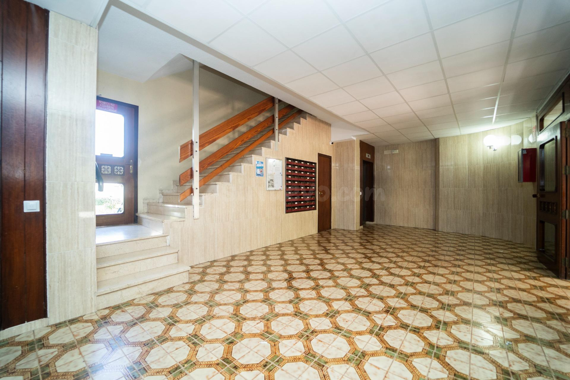 OPORTUNIDAD EN VENTA DE PISO DE 2 DORMITORIOS EN PLAYA DE SA - foto 3