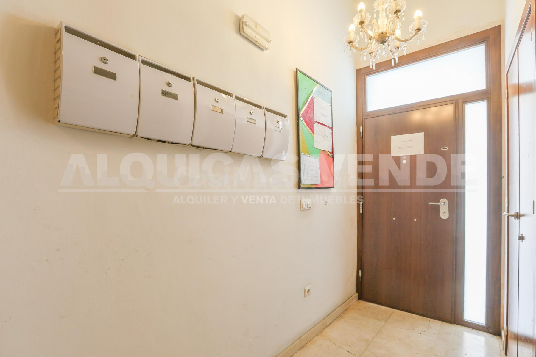 Se vende trastero amplio en pleno centro de Sevilla. C/ Relator.