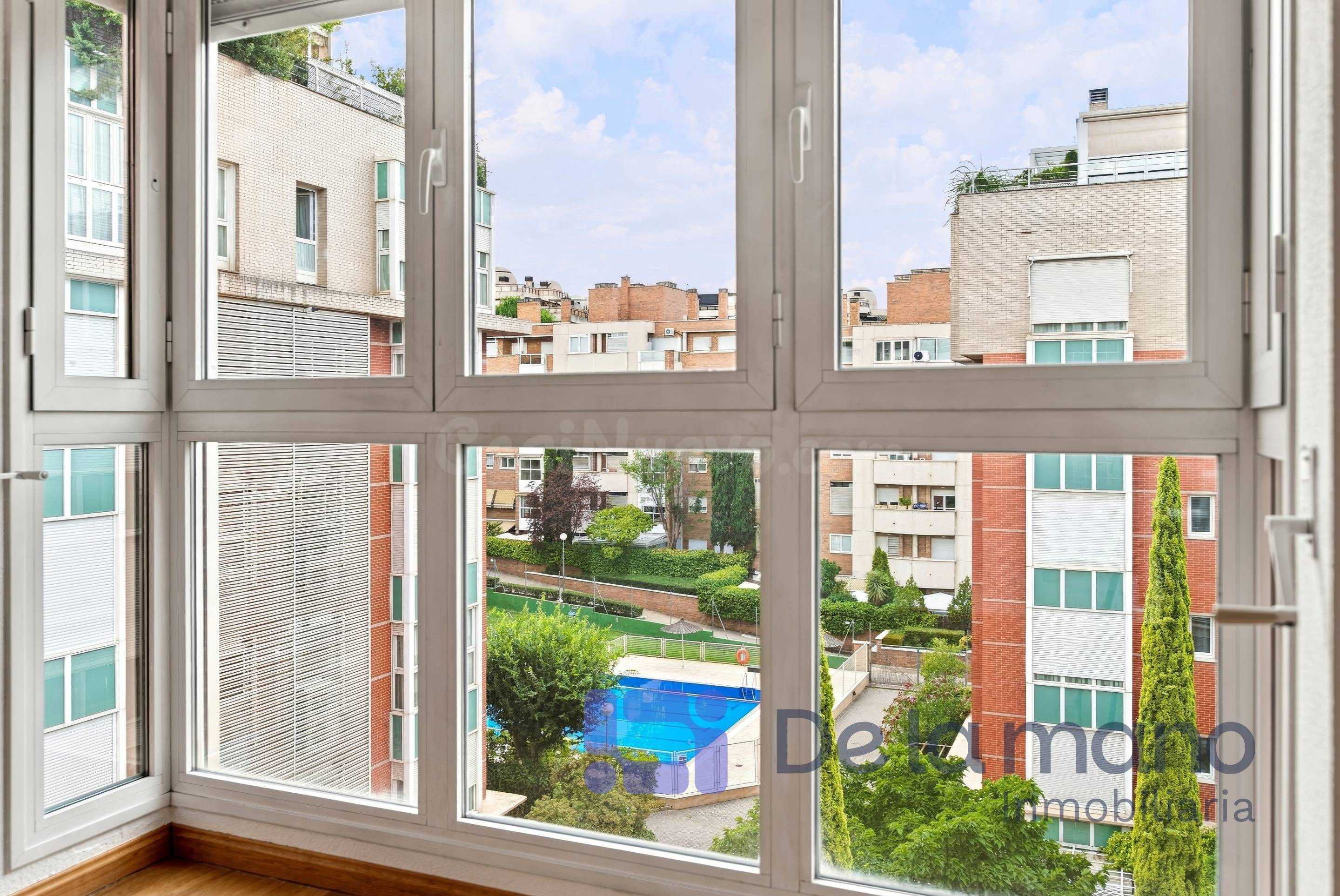 VIVIENDA FAMILIAR EN PERFECTO ESTADO CON 2 PLAZAS DE GARAJE, - foto 3