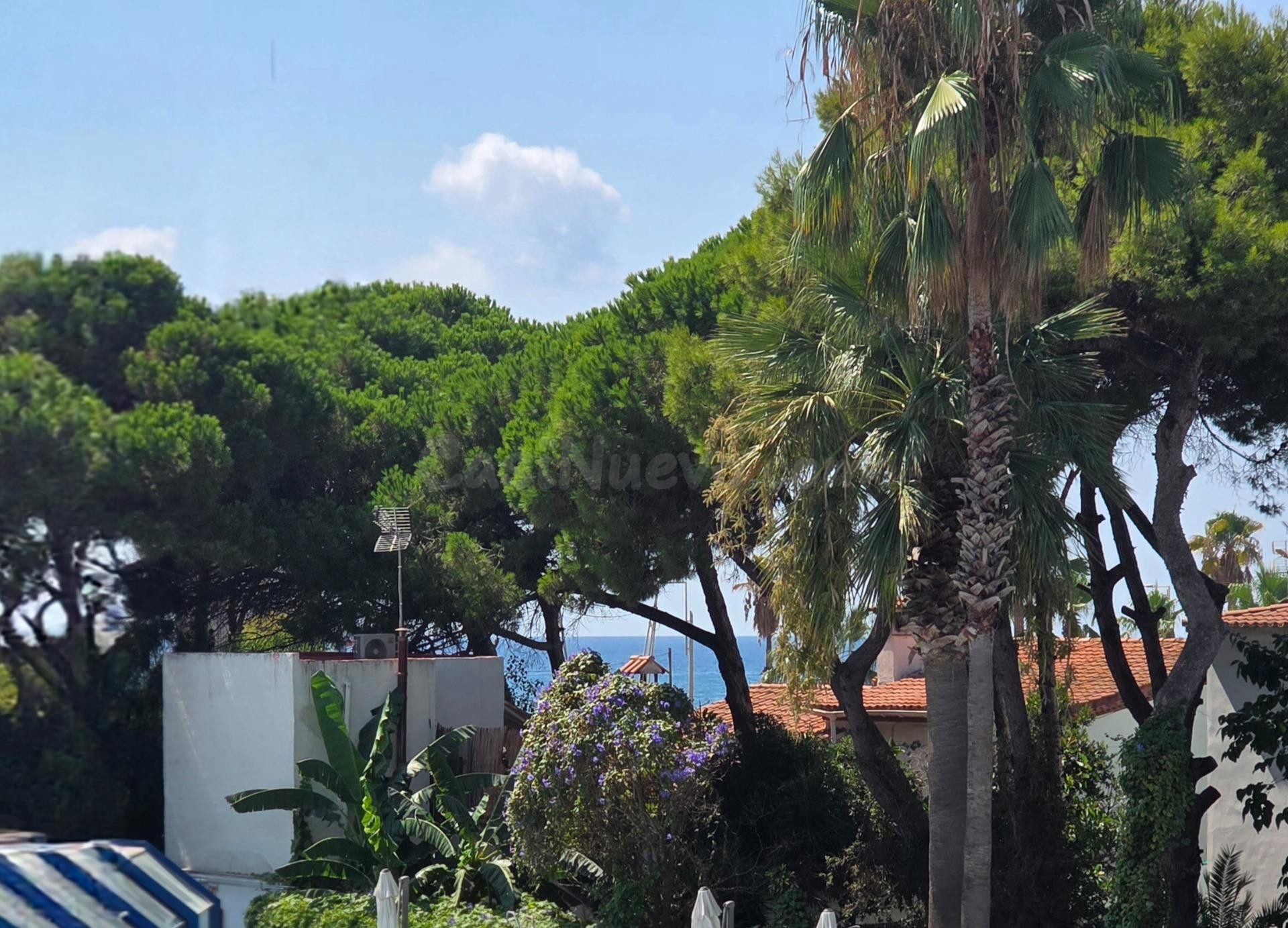Bonito y amplio piso a dos pasos del mar en Castelldefels pl - foto 3