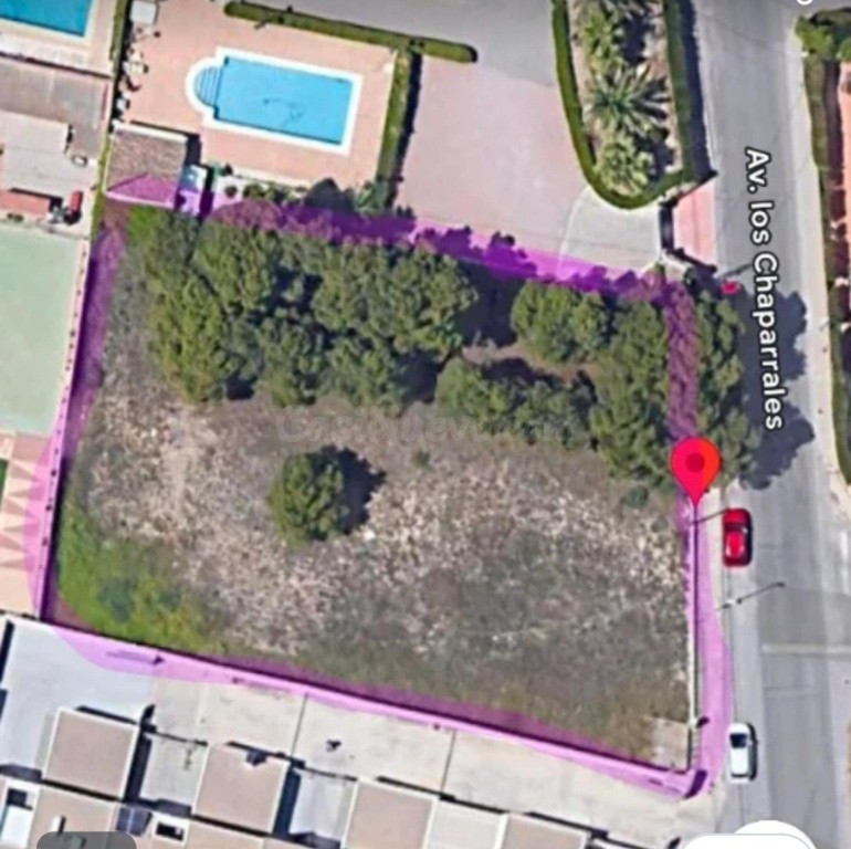 Parcela de 1600m² en Salinetas para chalet ideal - foto 5