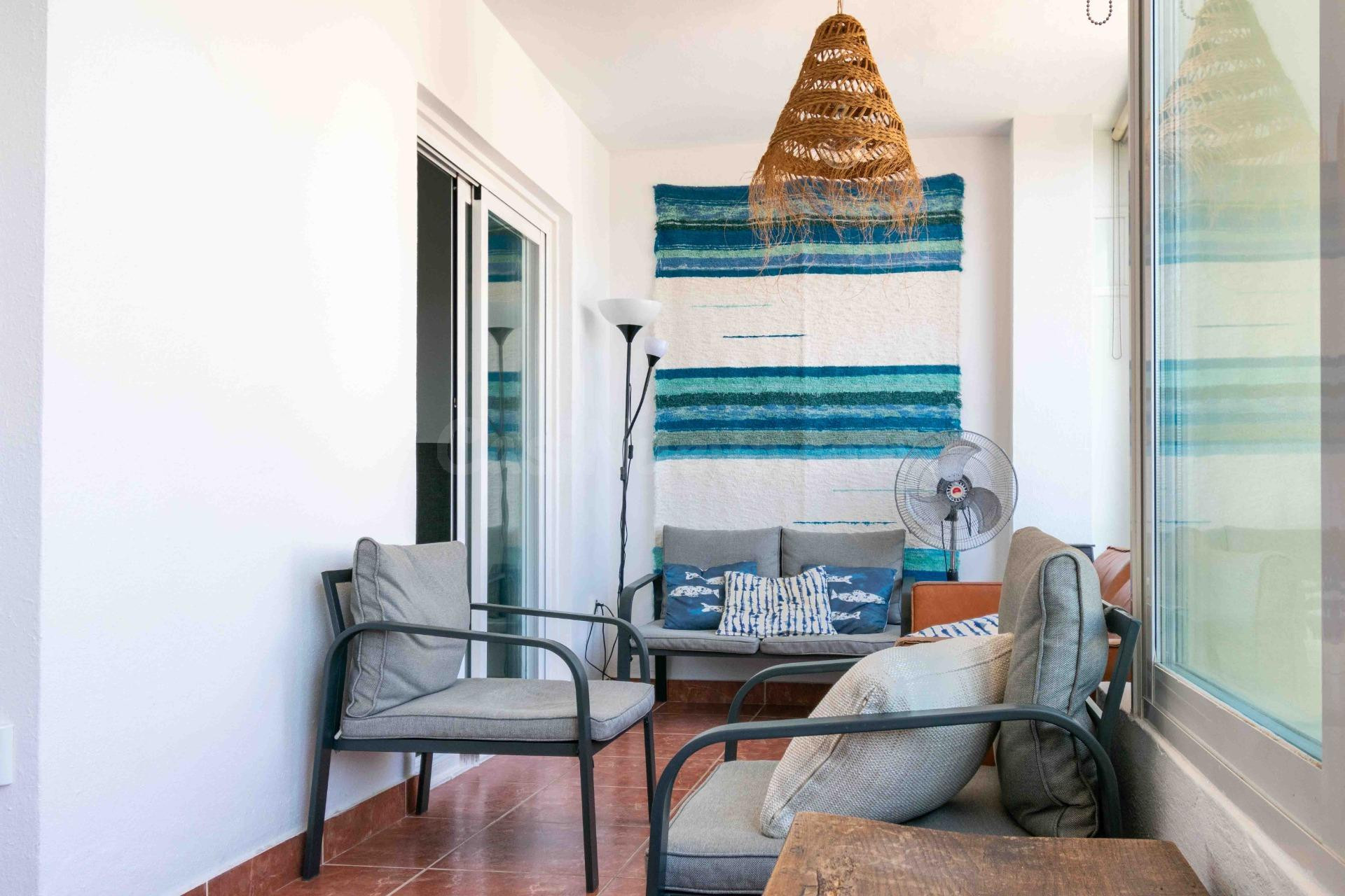 Apartamento reformado de 2 dormitorios a 200m de la playa de - foto 3