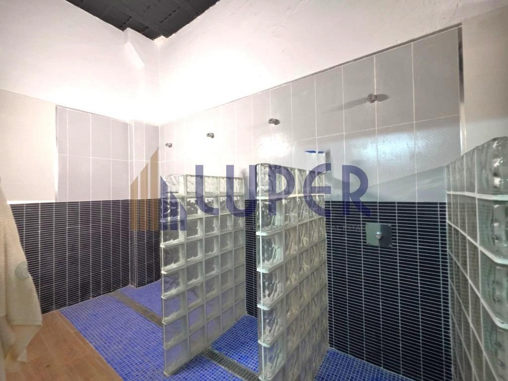 LOCAL DE 408m2 CON GRAN POTENCIAL PARA HOSTAL O APARTAMENTOS - foto 5