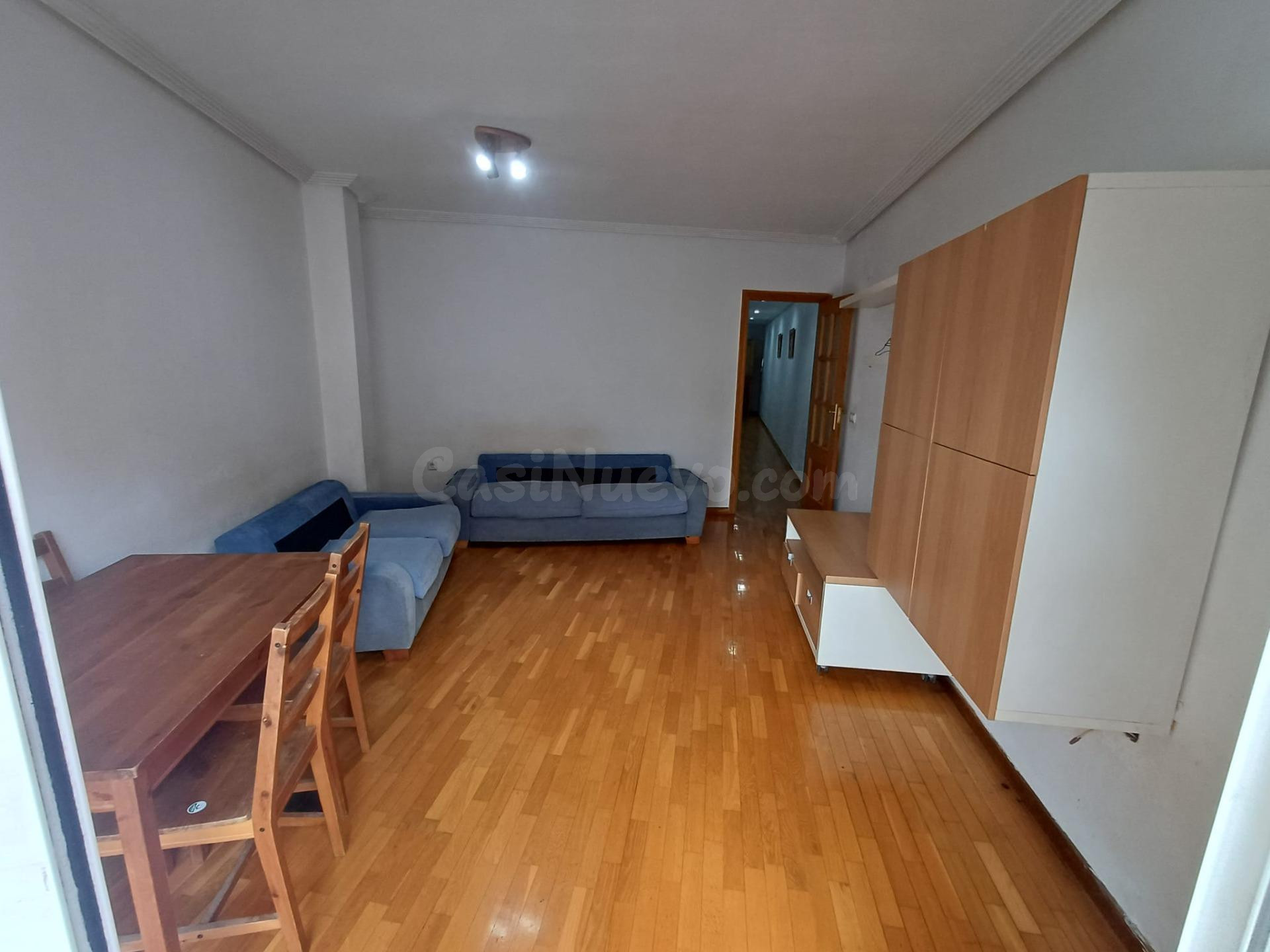 Piso de 2 dormitorios con terraza, garaje y trastero en Alca - foto 2