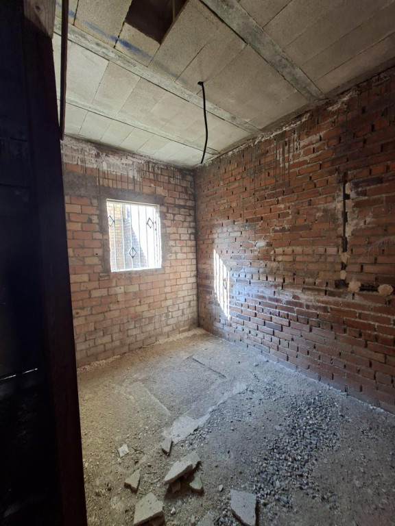 Gran oportunidad, Casa para reformar en Guillena!!!! - foto 2