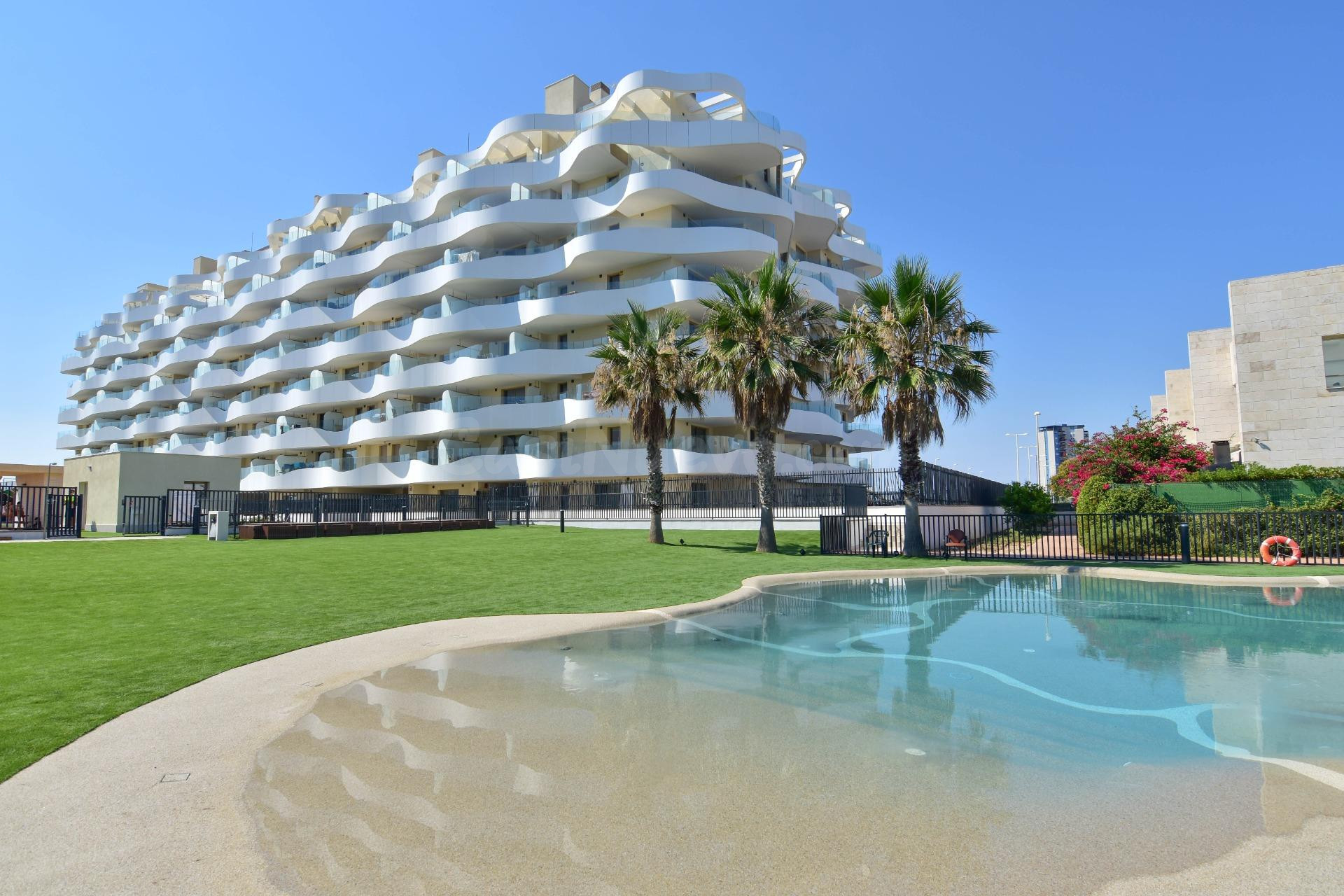 APARTAMENTO DE ALQUILER TEMPORAL EN PLAYA DEL PUIG - foto 2