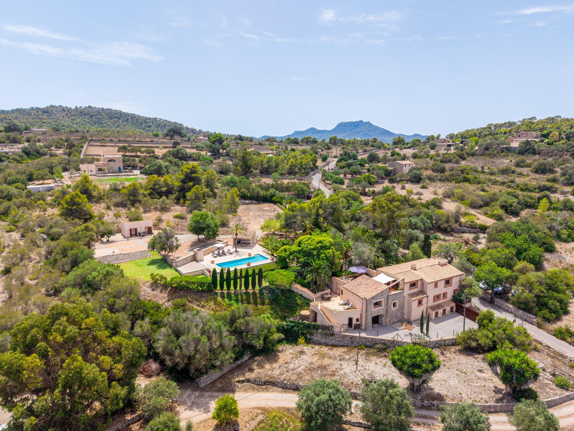Finca con licencia turística en Son Macia - foto 3