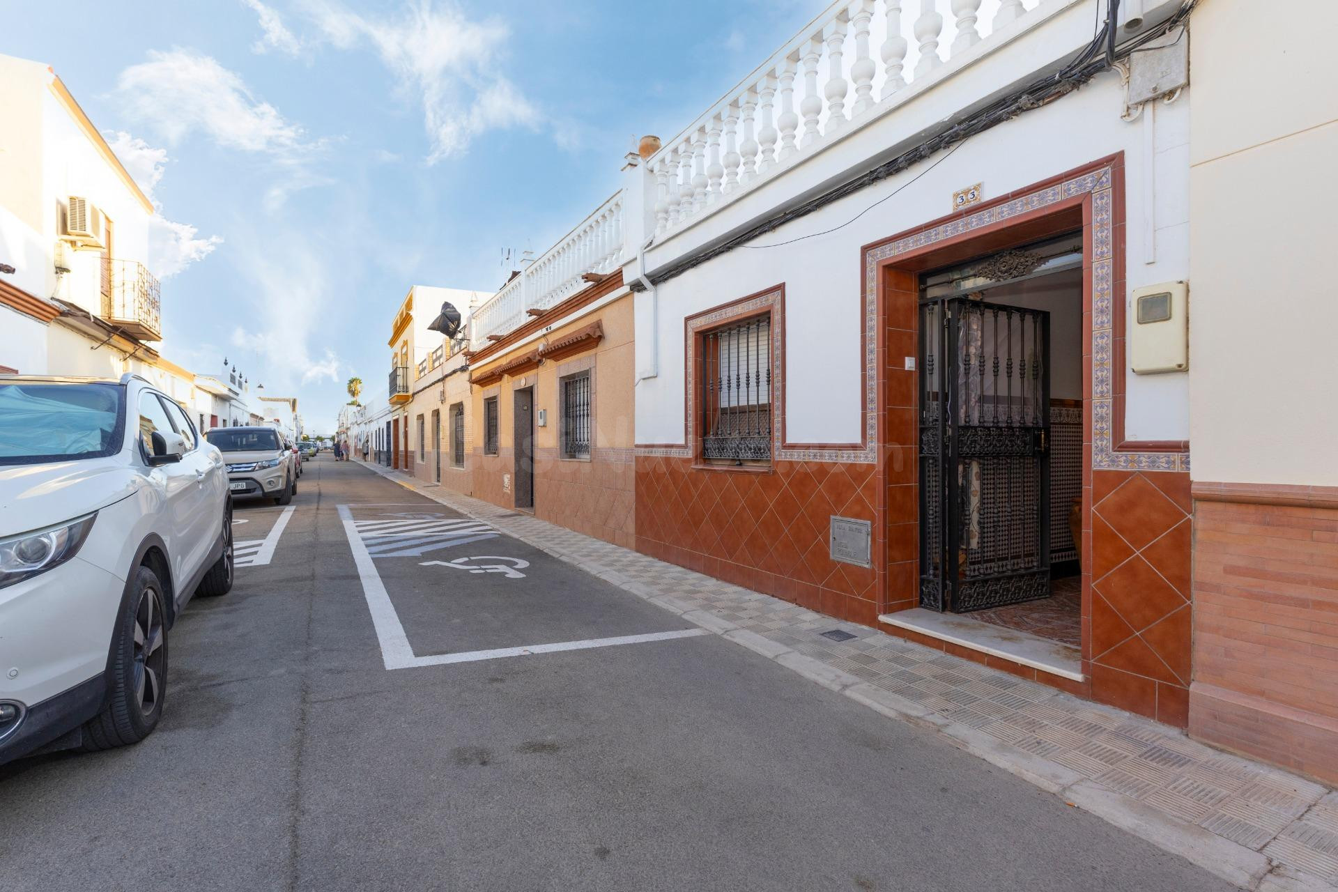 Acogedora vivienda lista para entrar a vivir en Isla Mayor - foto 2