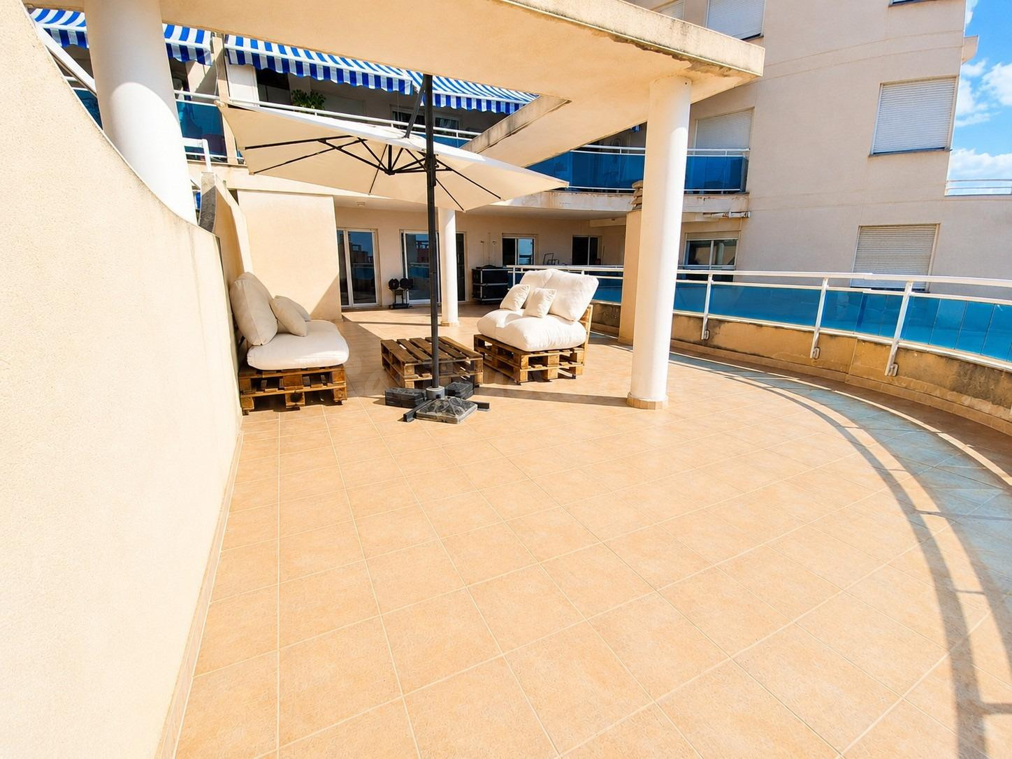 PISO EN VENTA EN LA CALA DE VILLAJOYOSA | 164 m2, GRAN TERRA - foto 2