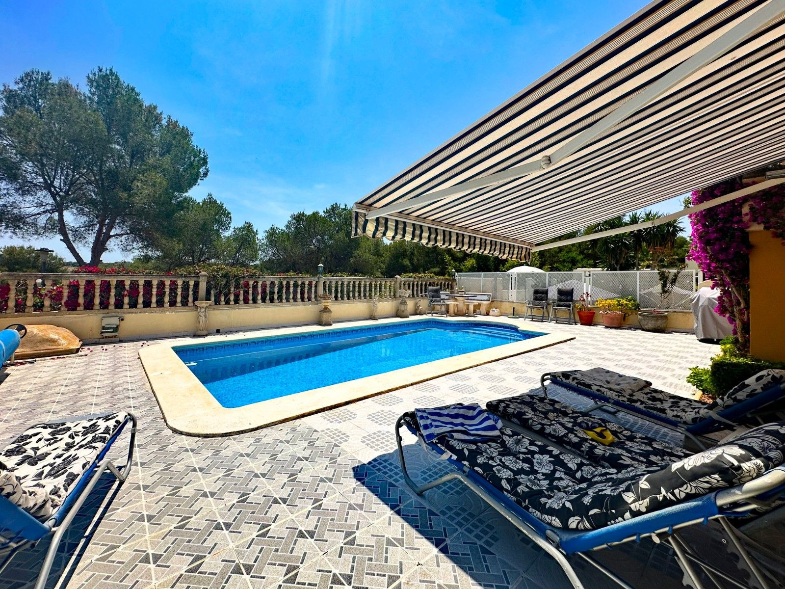 Villa de 3 dormitorios 3 baños en Orihuela Costa ( Campo de  - foto 5
