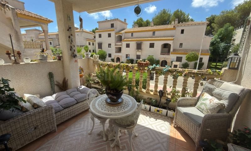 Apartamento de 3 dormitorios y 2 baños en Las Ramblas (Orihuela Costa)