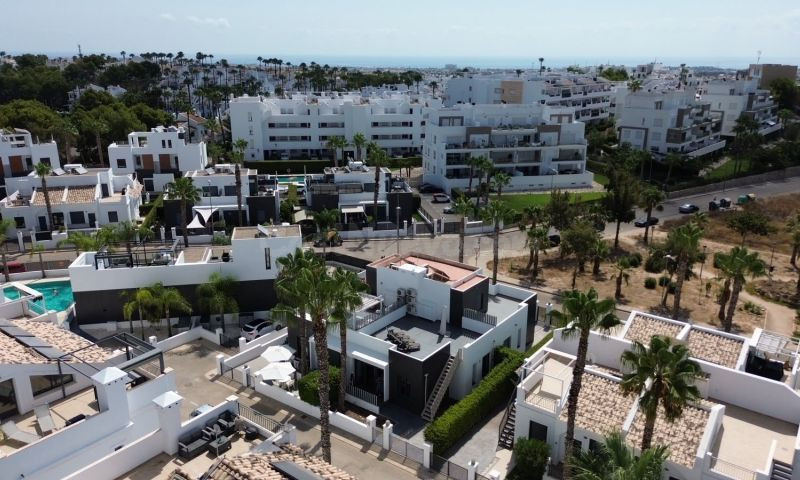 CHALET DE 2 DORMITORIOS 2 BAÑOS EN ORIHUELA COSTA ( ALICANTE - foto 3