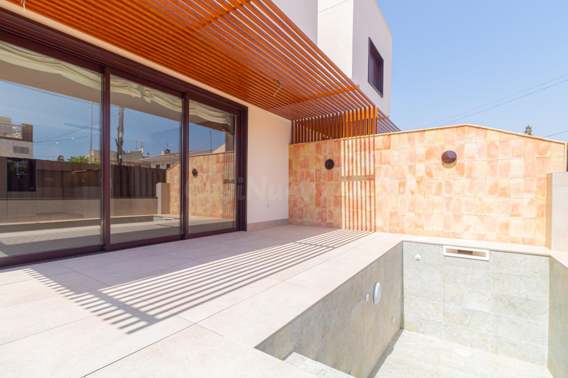 VILLA MODERNA DE 3 DORMITORIOS Y 2 BAÑOS EN LO PAGAN (SANTIA - foto 2