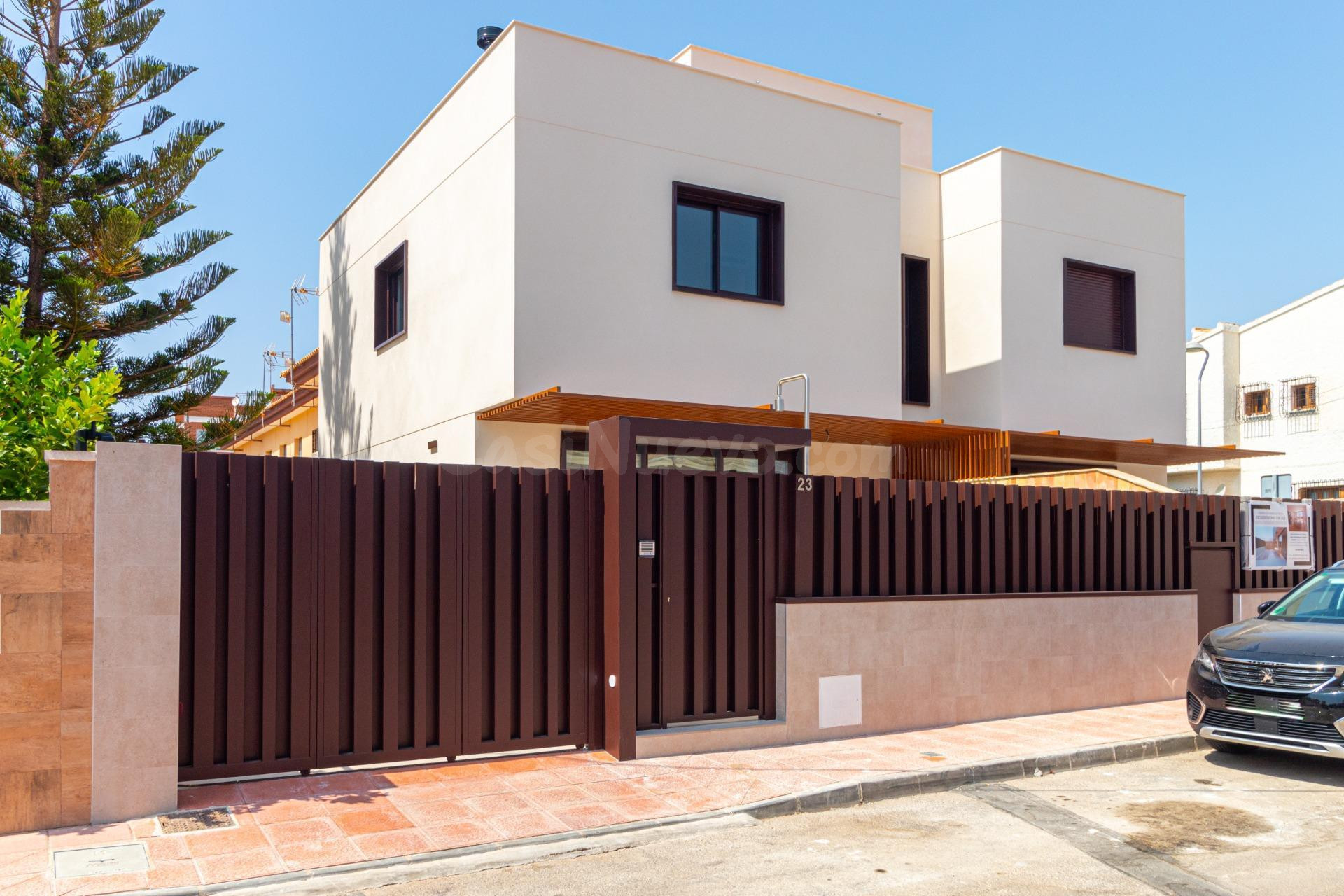 VILLA MODERNA DE 3 DORMITORIOS Y 2 BAÑOS EN LO PAGAN (SANTIA - foto 4