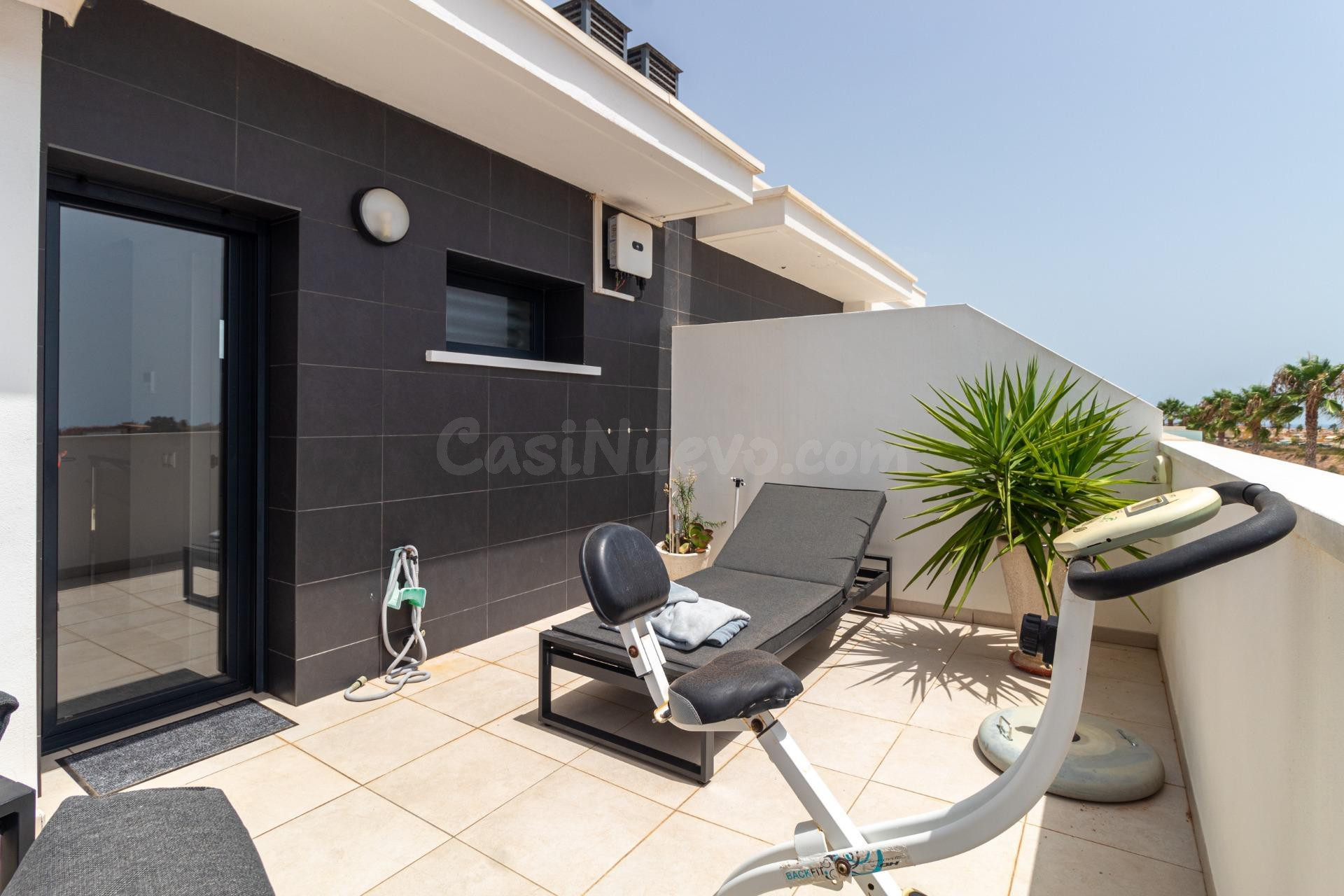 ADOSADO DE 3 DORMITORIOS 2 BAÑOS EN LOMAS DE CABO ROIG ( ORIHUELA COSTA )