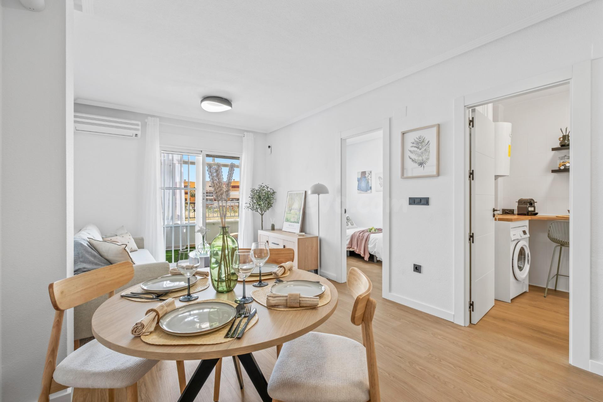 APARTAMENTO DE 2 DORMITORIOS 1 BAÑO EN PLAYA FLAMENCA ( ORIHUELA COSTA )