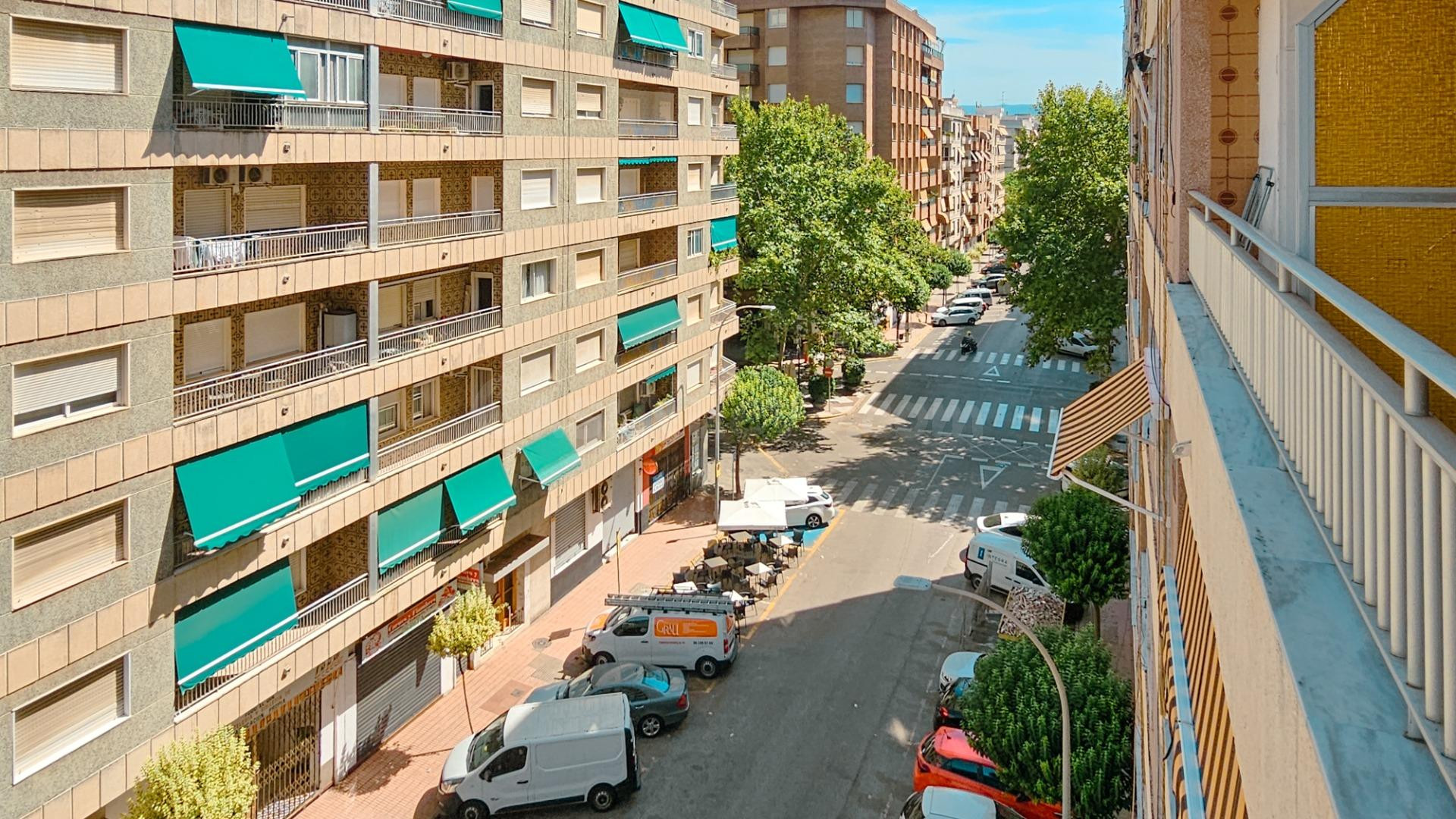 AMPLIO PISO EN CIUTAT DE LAVAL, GANDIA – 4 habitaciones