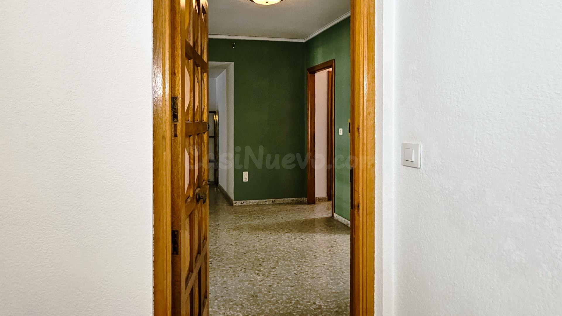 AMPLIO PISO EN CIUTAT DE LAVAL, GANDIA – 4 habitaciones - foto 5