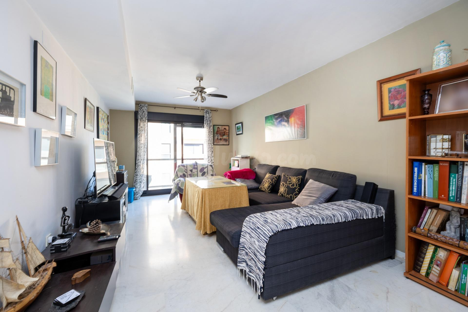 !! Espectacular vivienda para entrar a vivir con garaje y tr - foto 2