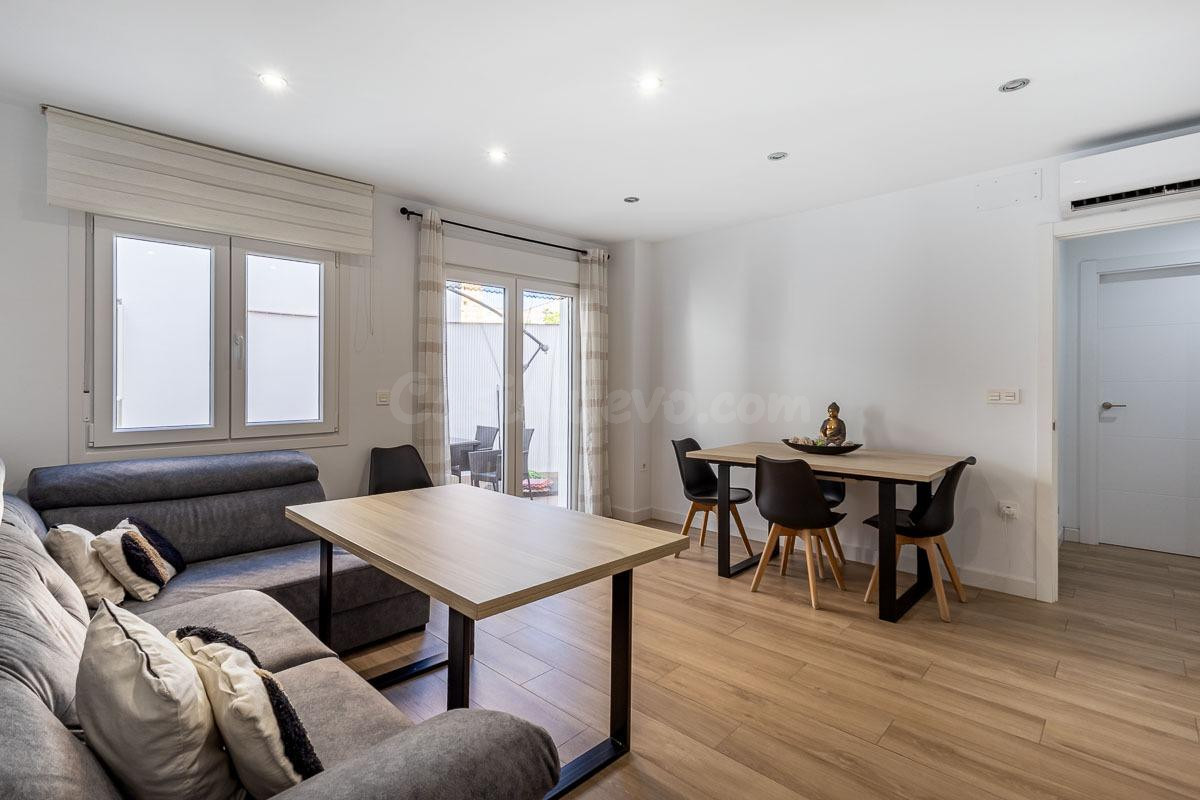Casa adosada en venta en Churriana de la Vega . Vivienda mod - foto 3