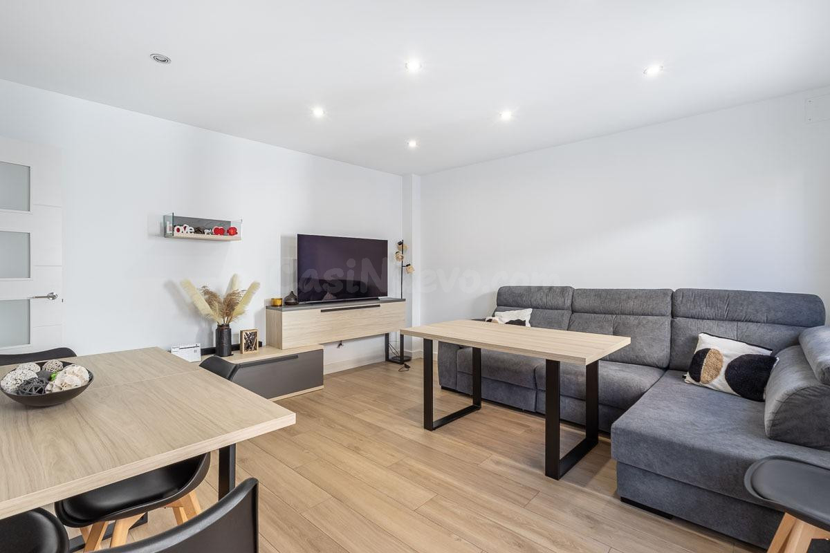 Casa adosada en venta en Churriana de la Vega . Vivienda mod - foto 5