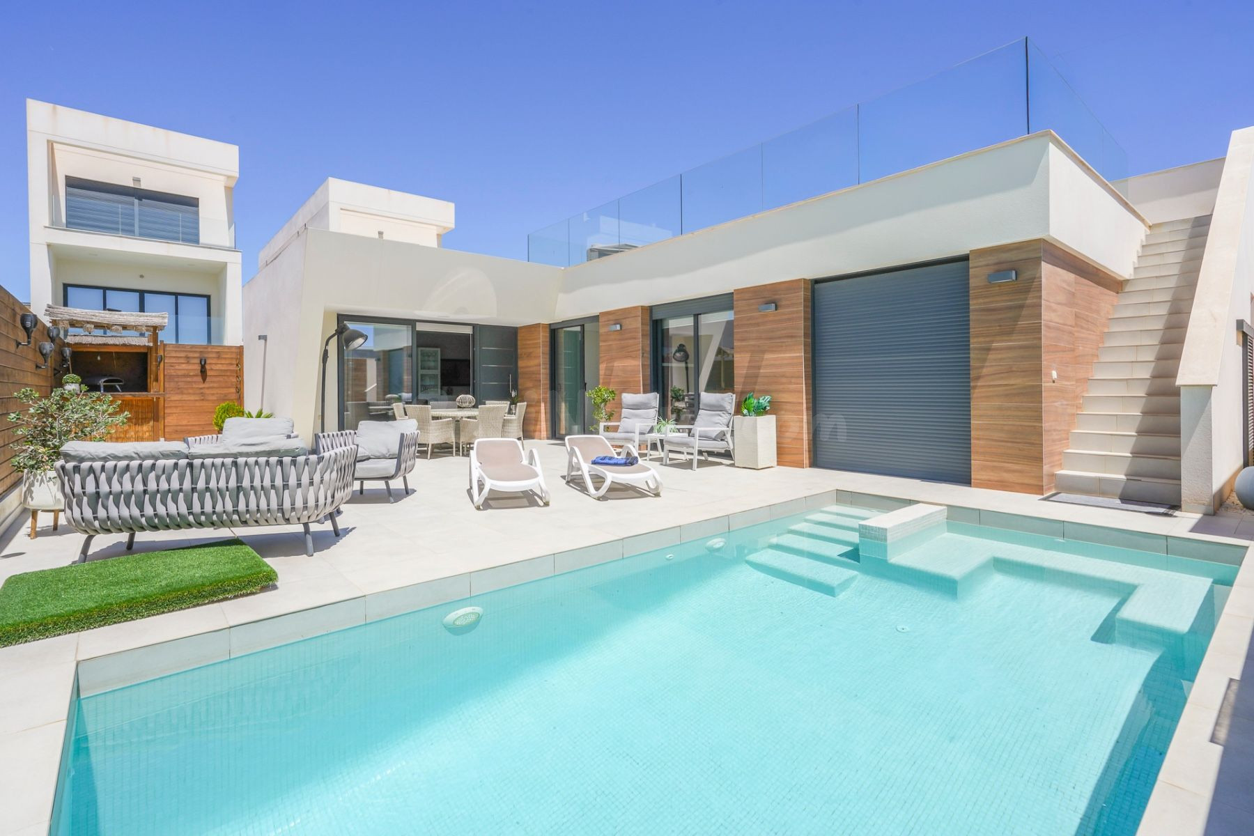Villa 4 habitaciones 240m² en venta - Pueblo 4