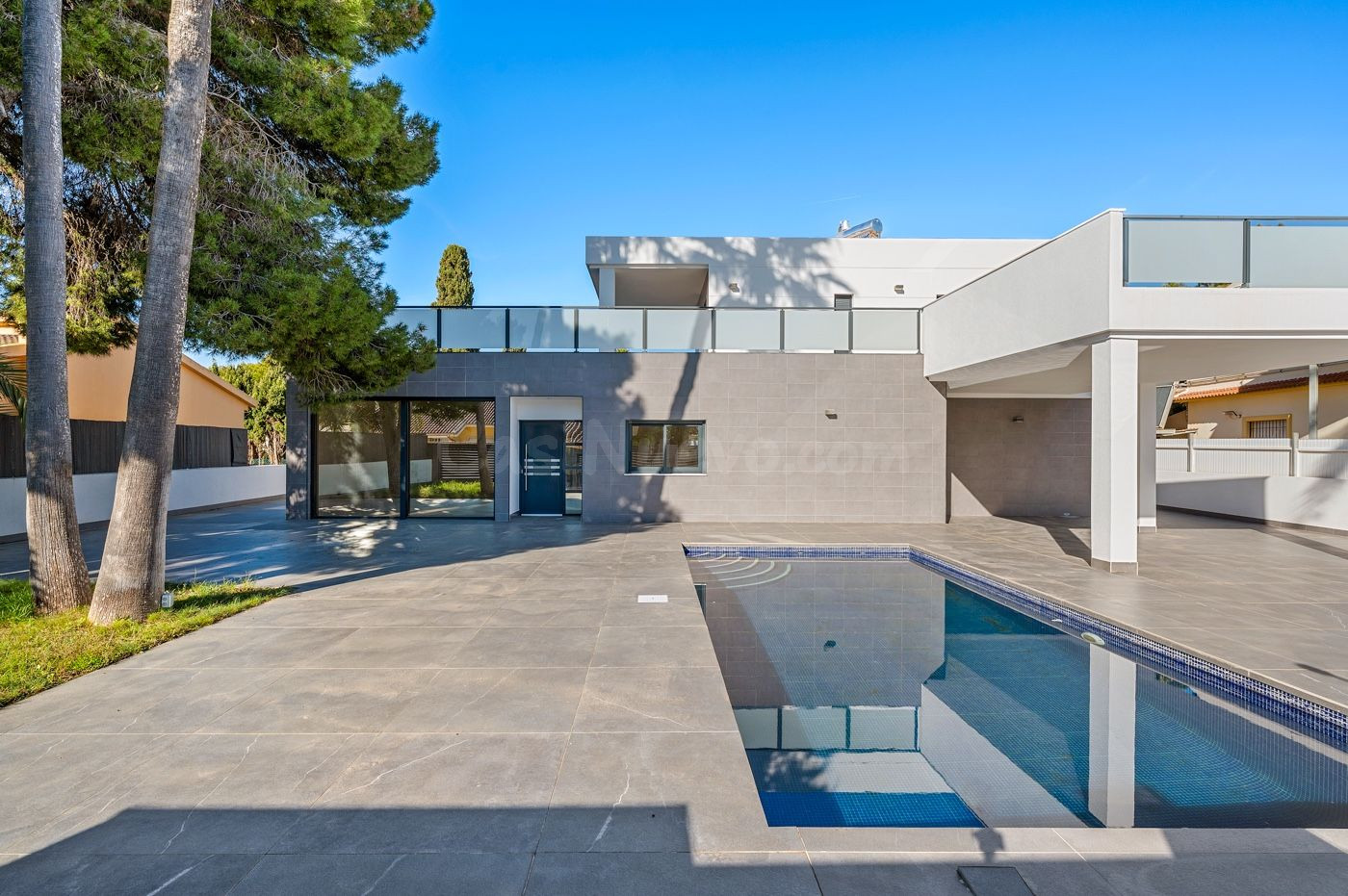 Villa 4 habitaciones 245m² en venta - Campoamor