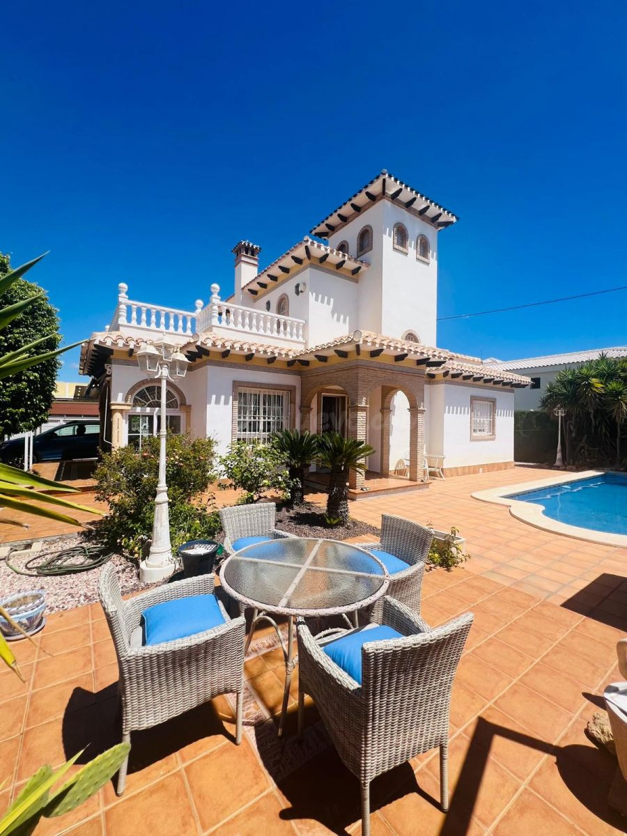 Villa 3 habitaciones 166m² en venta - Costa blanca