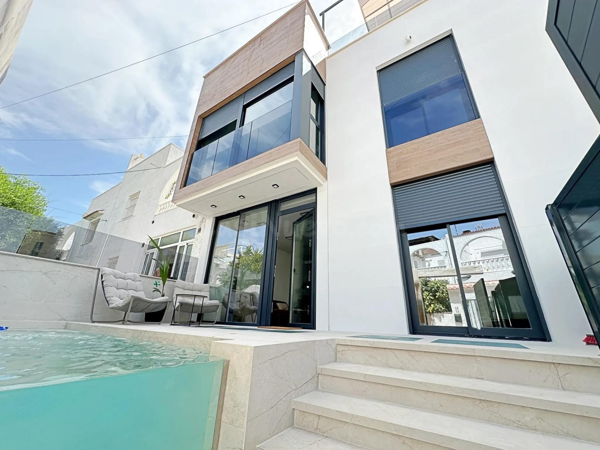Casa 3 habitaciones 180m² en venta - Calas blanca