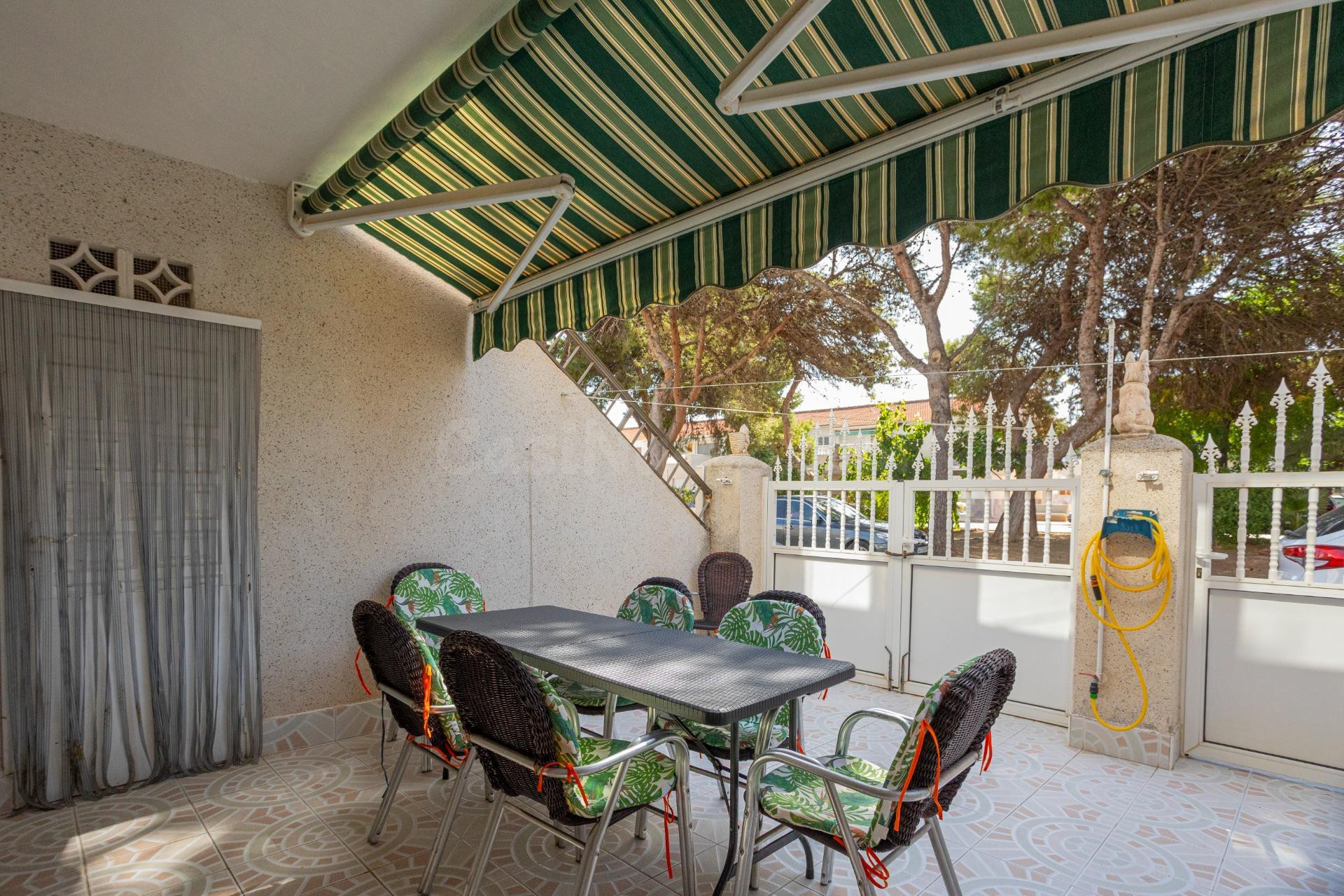 Bungalow en planta baja a 400 metros de la Playa de Los Náuf - foto 4
