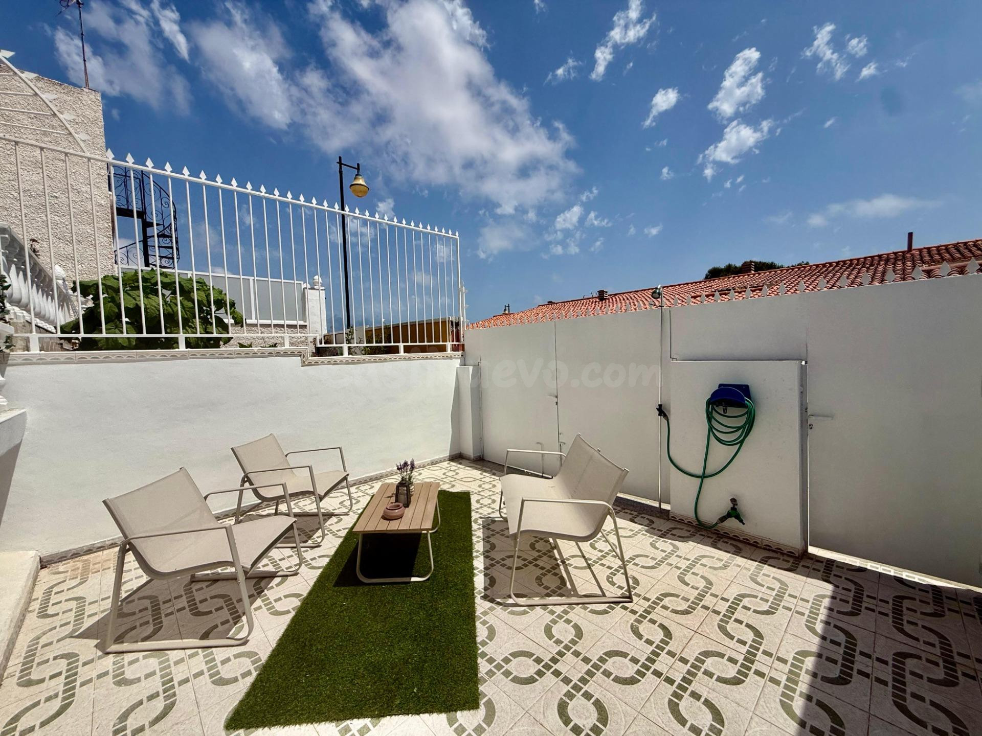 Casa reformada de 2 dormitorios con gran terraza cerca del m - foto 3