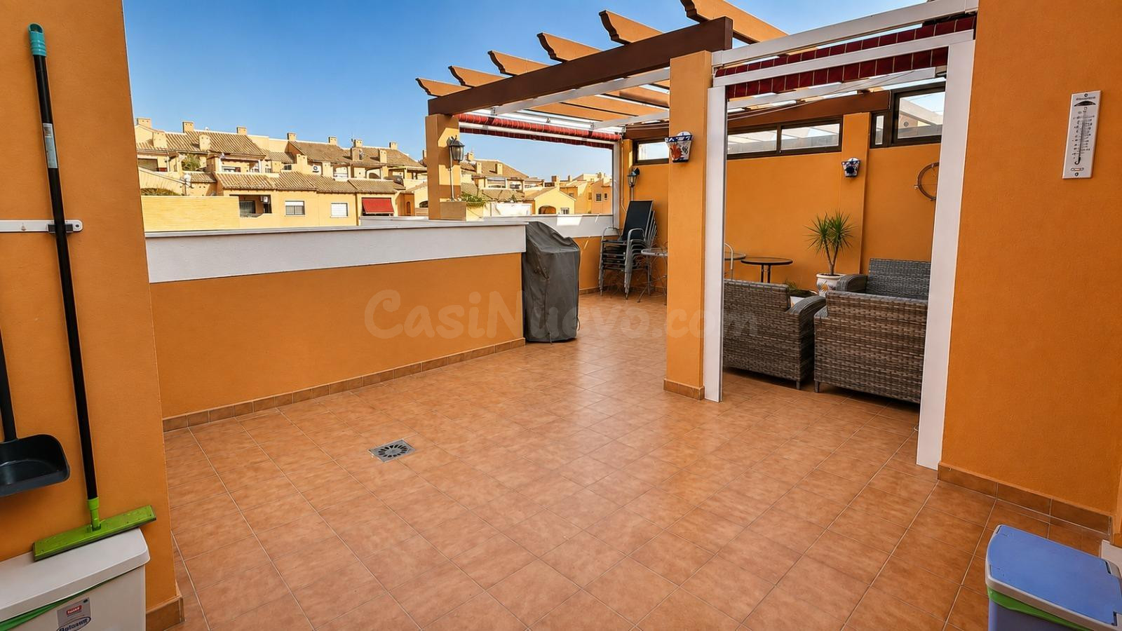 Bungalow alto de 2 dormitorios con gran terraza y piscina co - foto 5