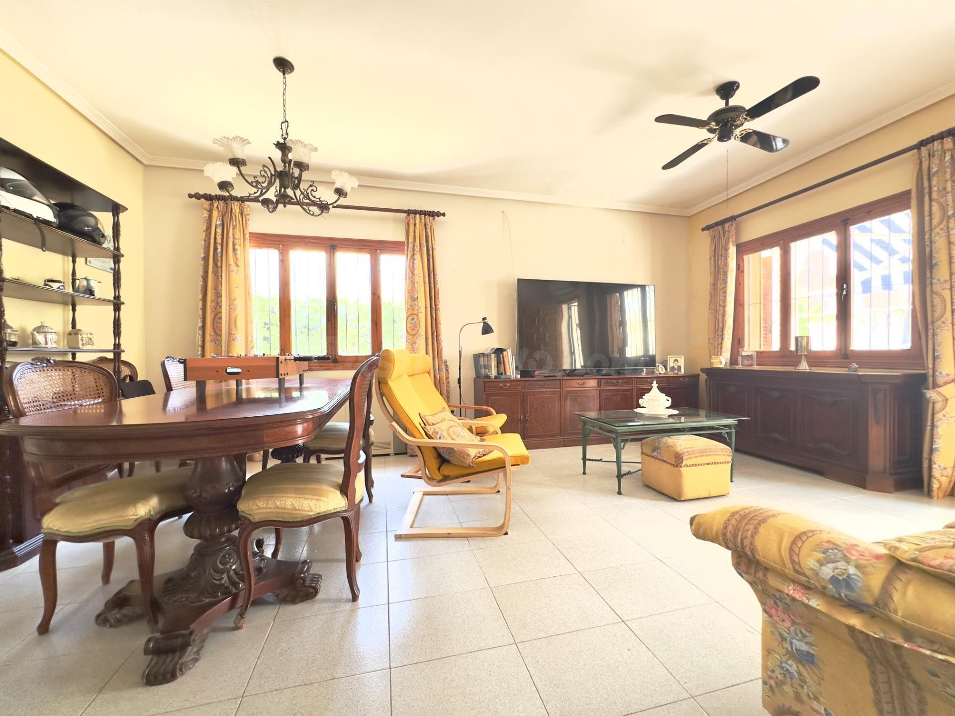 VILLA DE 3 DORMITORIOS 2 BAÑOS EN LA ZENIA ( ORIHUELA COSTA  - foto 3