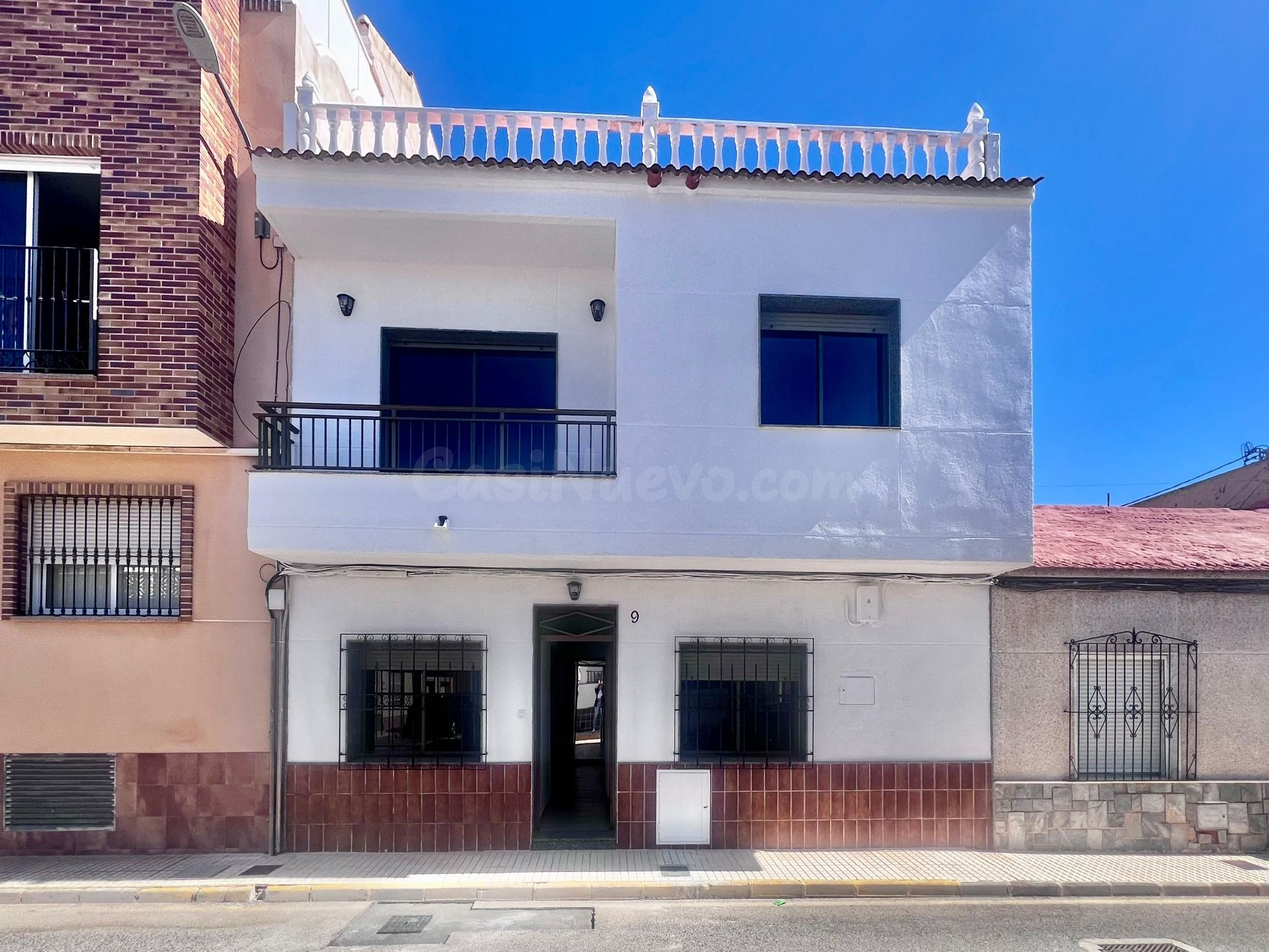 CASA DE 4 DORMITORIOS 2 BAÑOS EN PILAR DE HORADADA