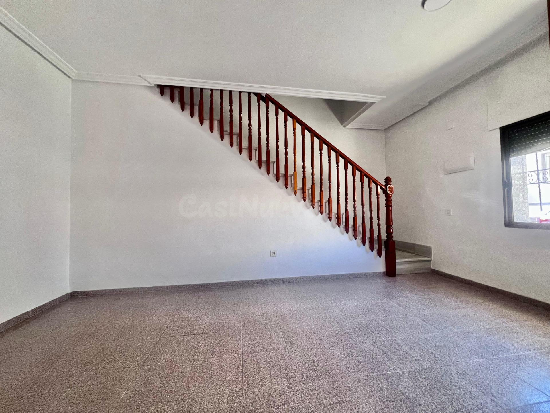 CASA DE 4 DORMITORIOS 2 BAÑOS EN PILAR DE HORADADA - foto 4