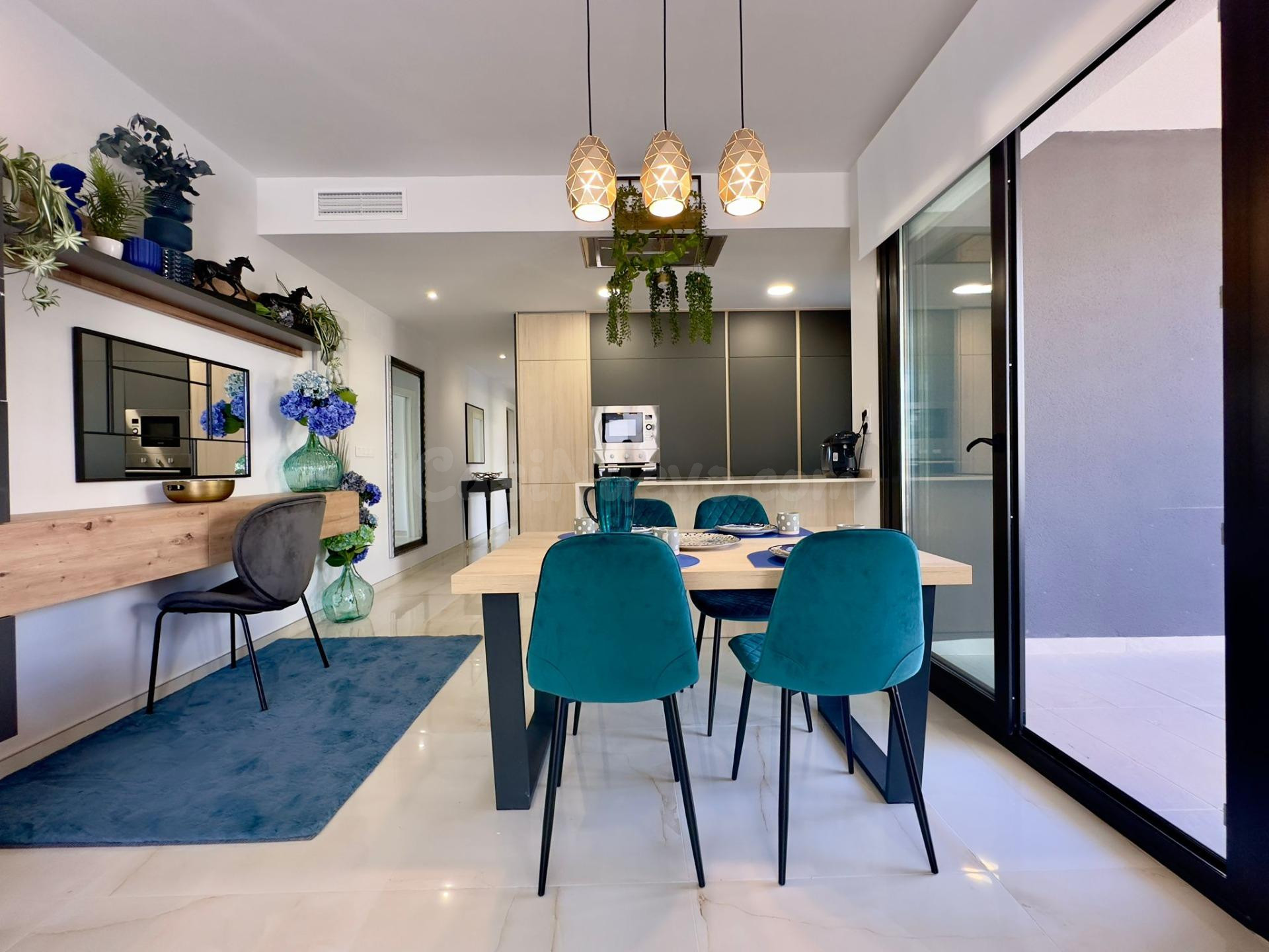 APARTAMENTO DE 3 DORMITORIOS 2 BAÑOS +2 PLAZAS DE GARAJES EN ORIHUELA COSTA (PLAYA FLAMENCA)