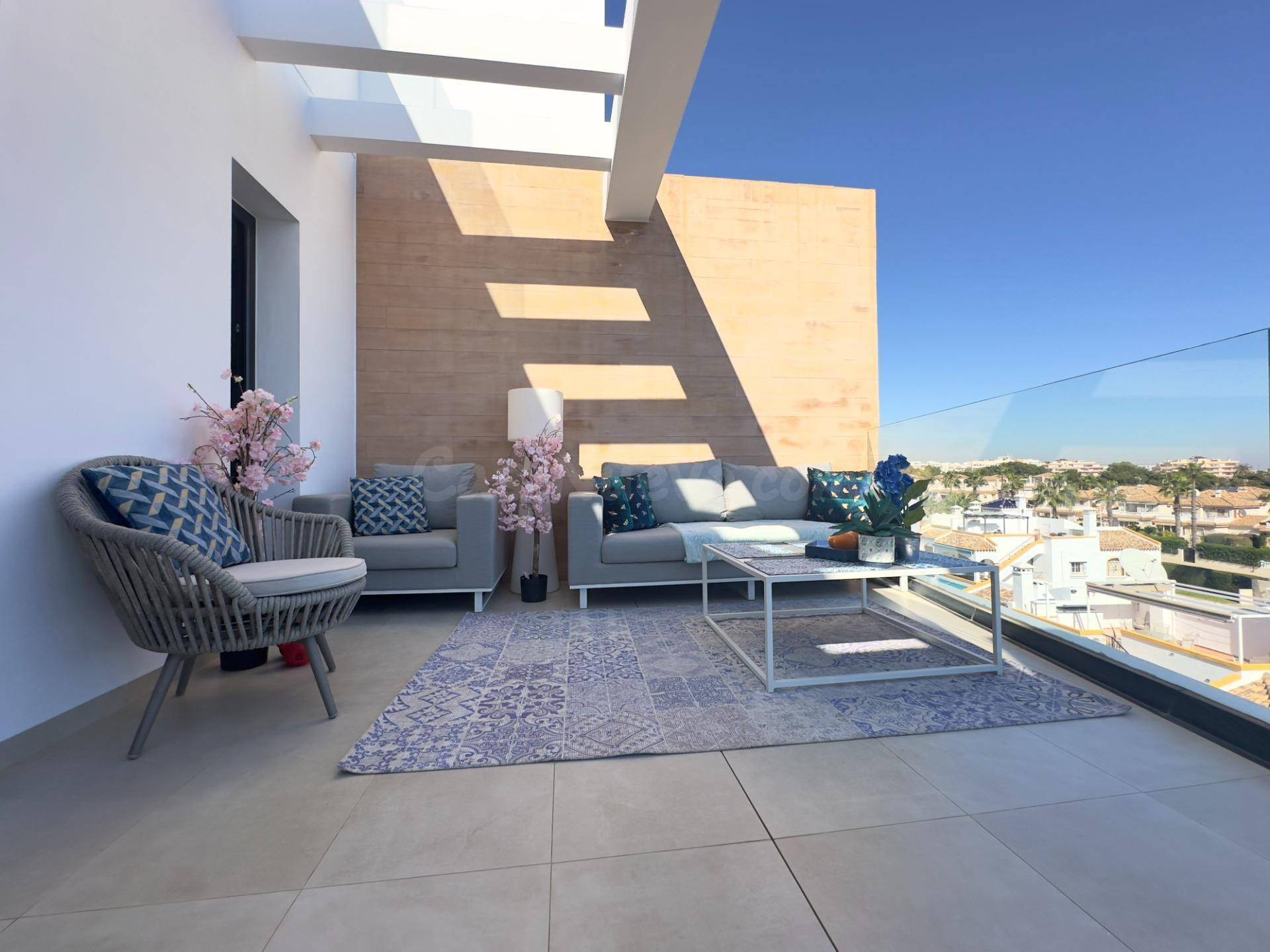 APARTAMENTOS CON 3 DORMITORIOS Y 2 BAÑOS EN VILLAMARTIN (ORIHUELA COSTA)